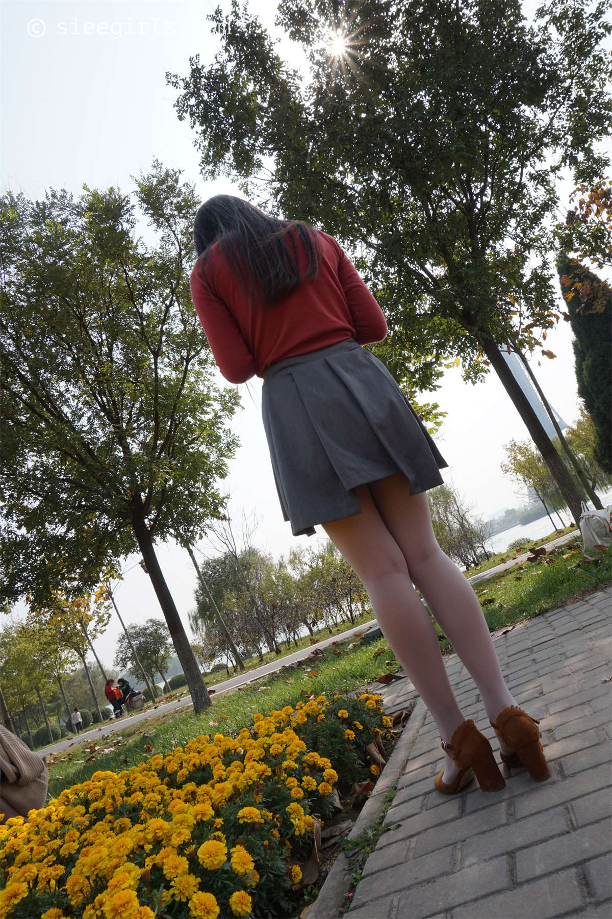 SIEE丝意新刊 NO.012 鱼鱼 繁花-日更街拍