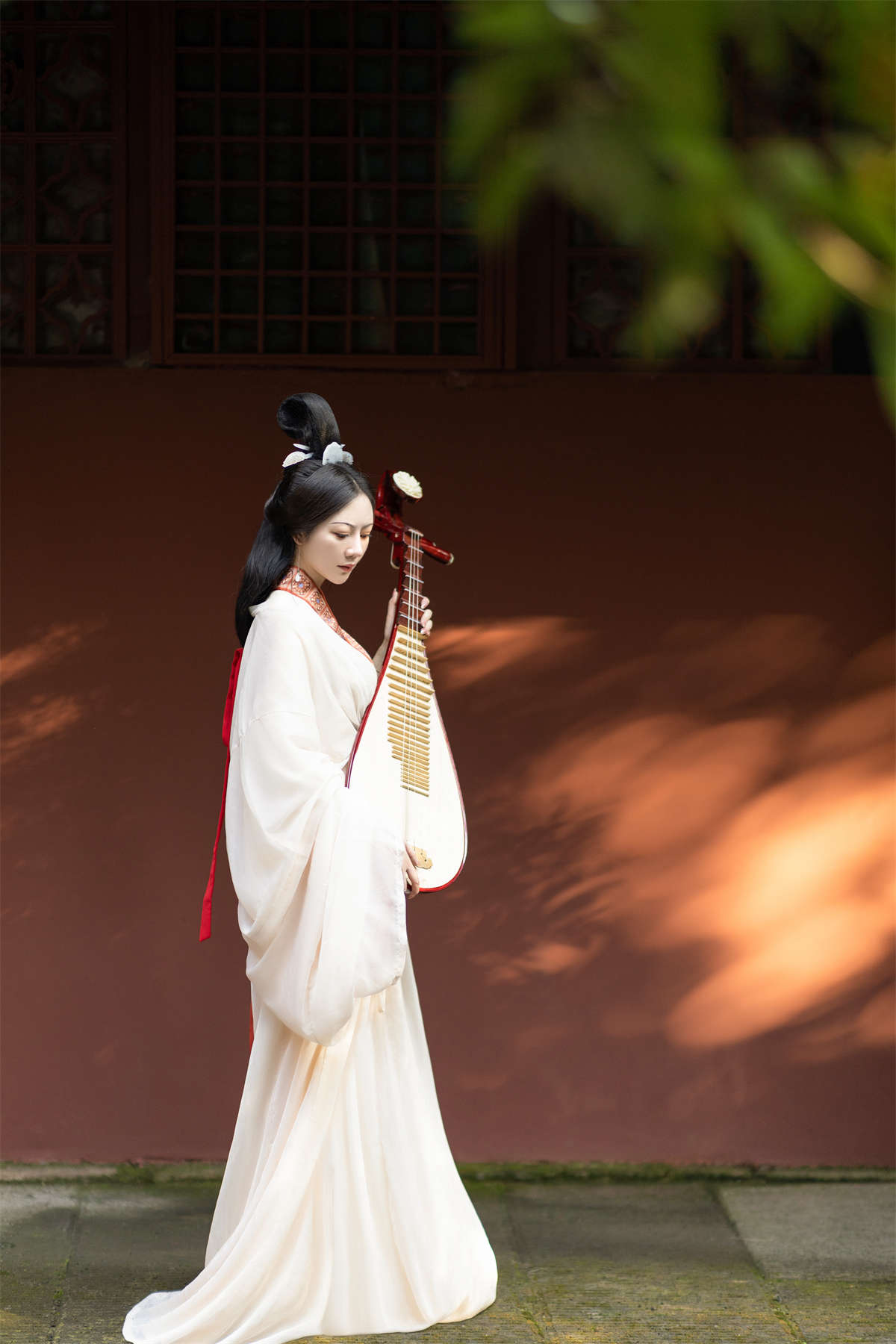 图片[2]-YITUYU艺图语 2025.04.01 袍影惊鸿 颜如玉-日更街拍