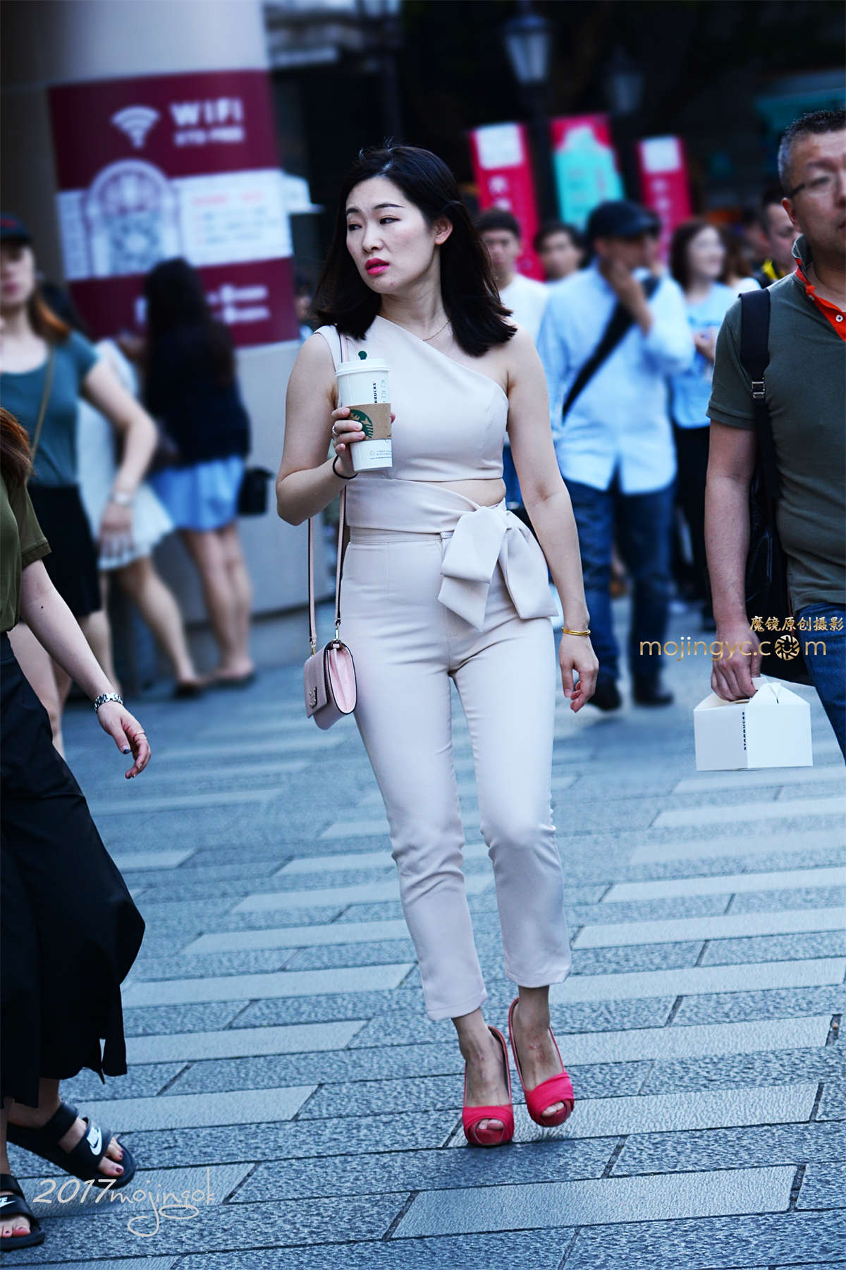 咔喳赛25 柔软轻薄贴身的长裤-日更街拍