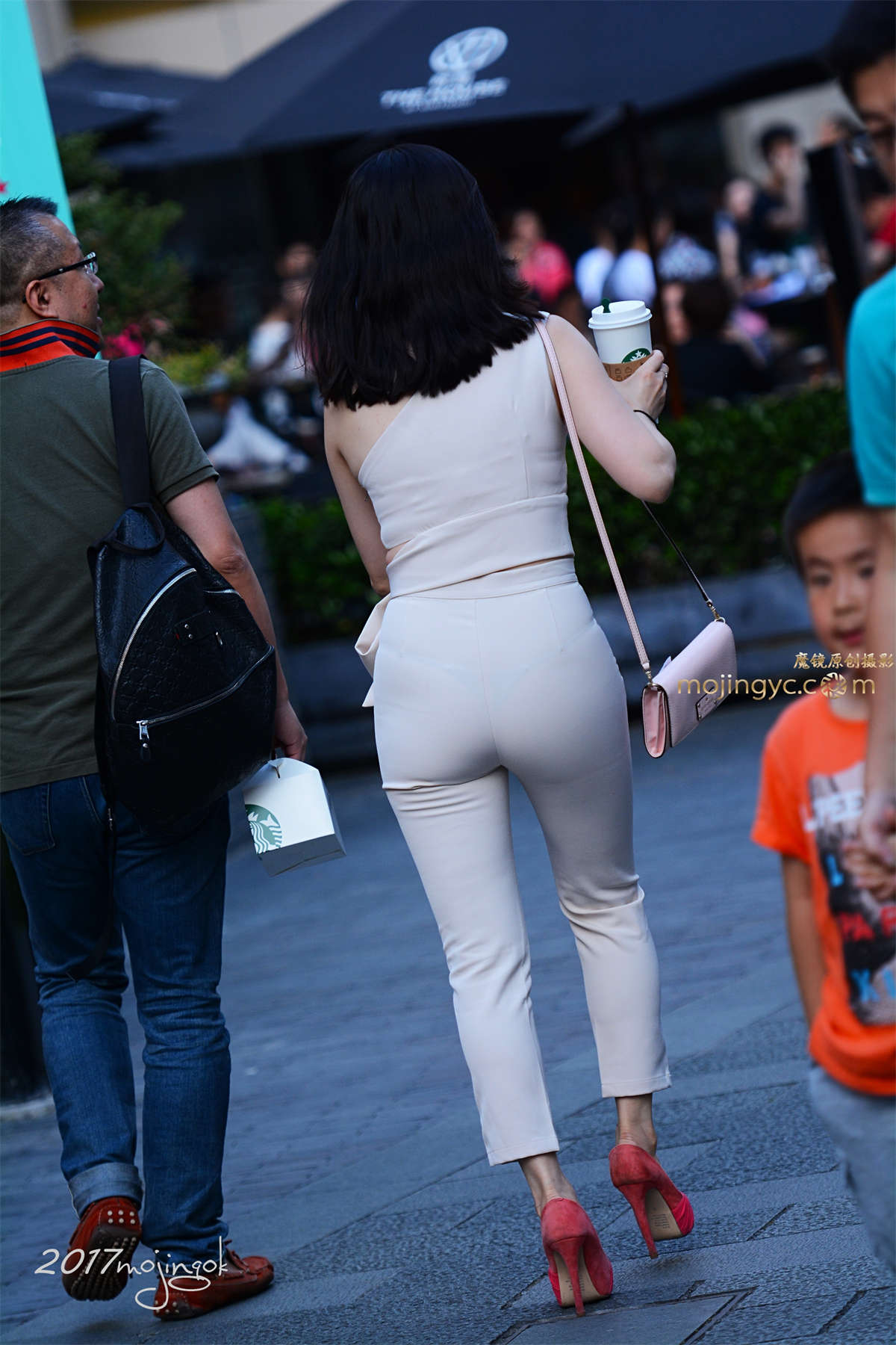 图片[2]-咔喳赛25 柔软轻薄贴身的长裤-日更街拍