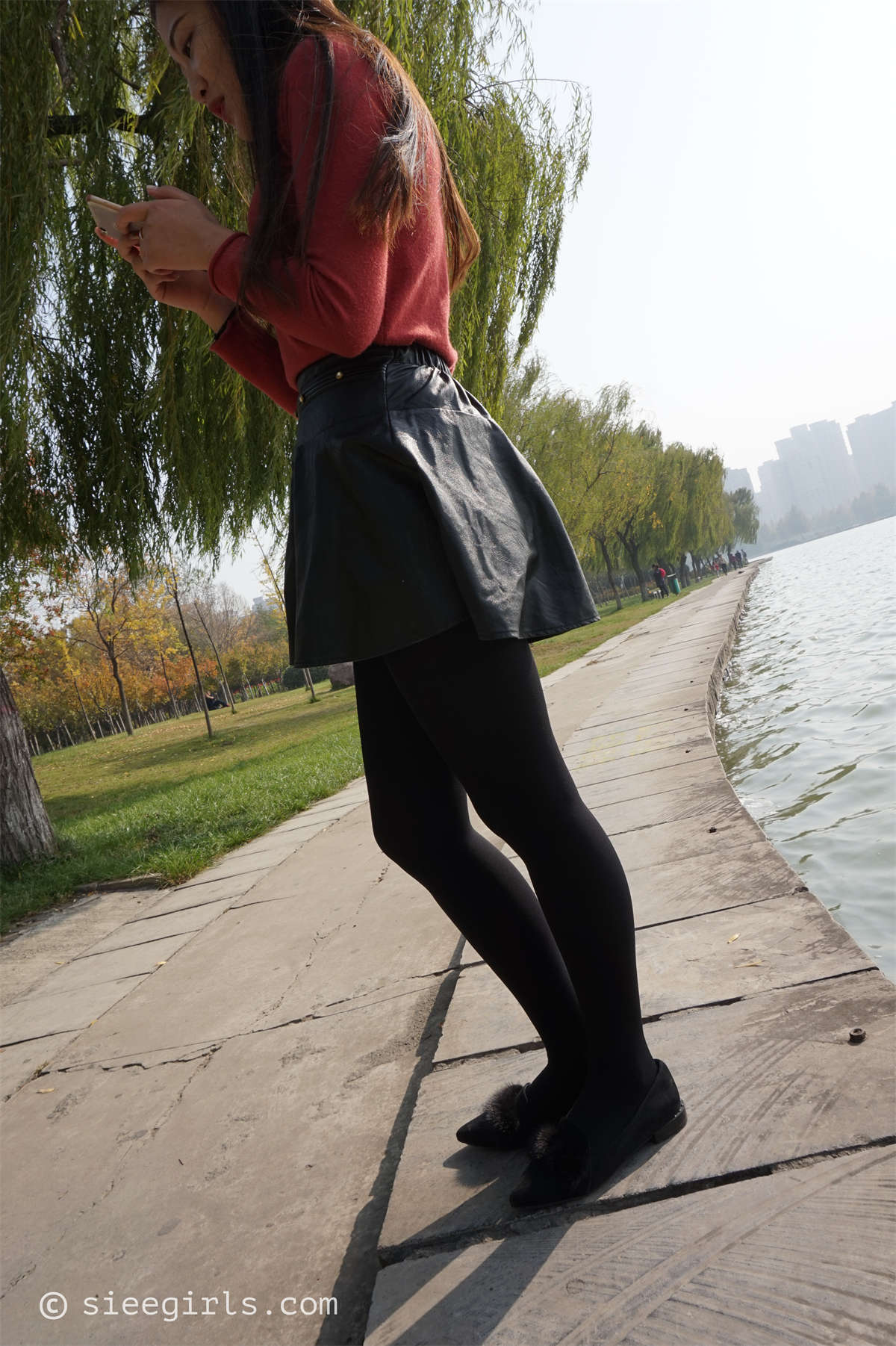 图片[2]-SIEE丝意新刊 NO.013 鱼鱼 春天游玩-日更街拍