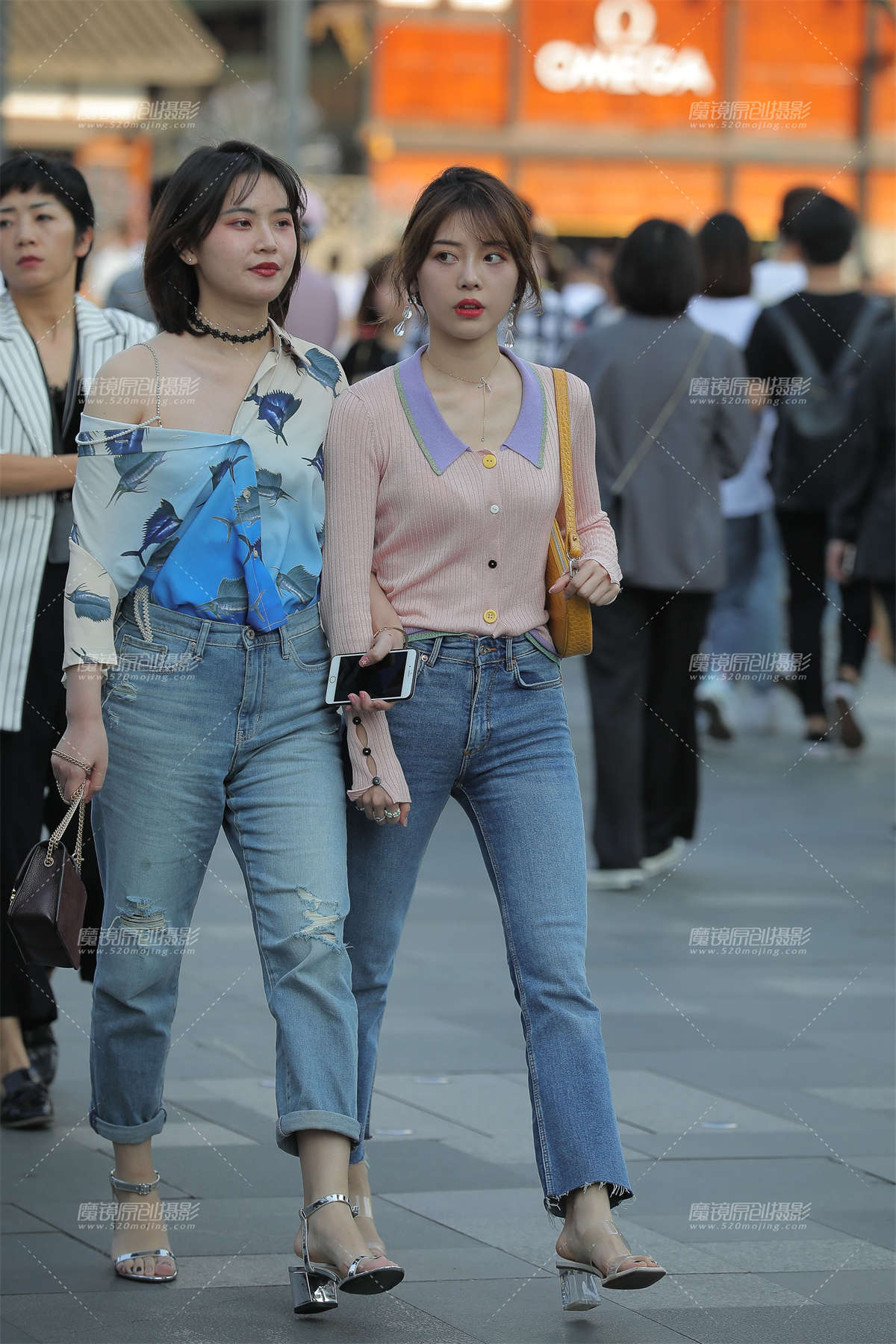 【凯恩赛帖】唯美清秀的女生 总想让人多看一眼-日更街拍