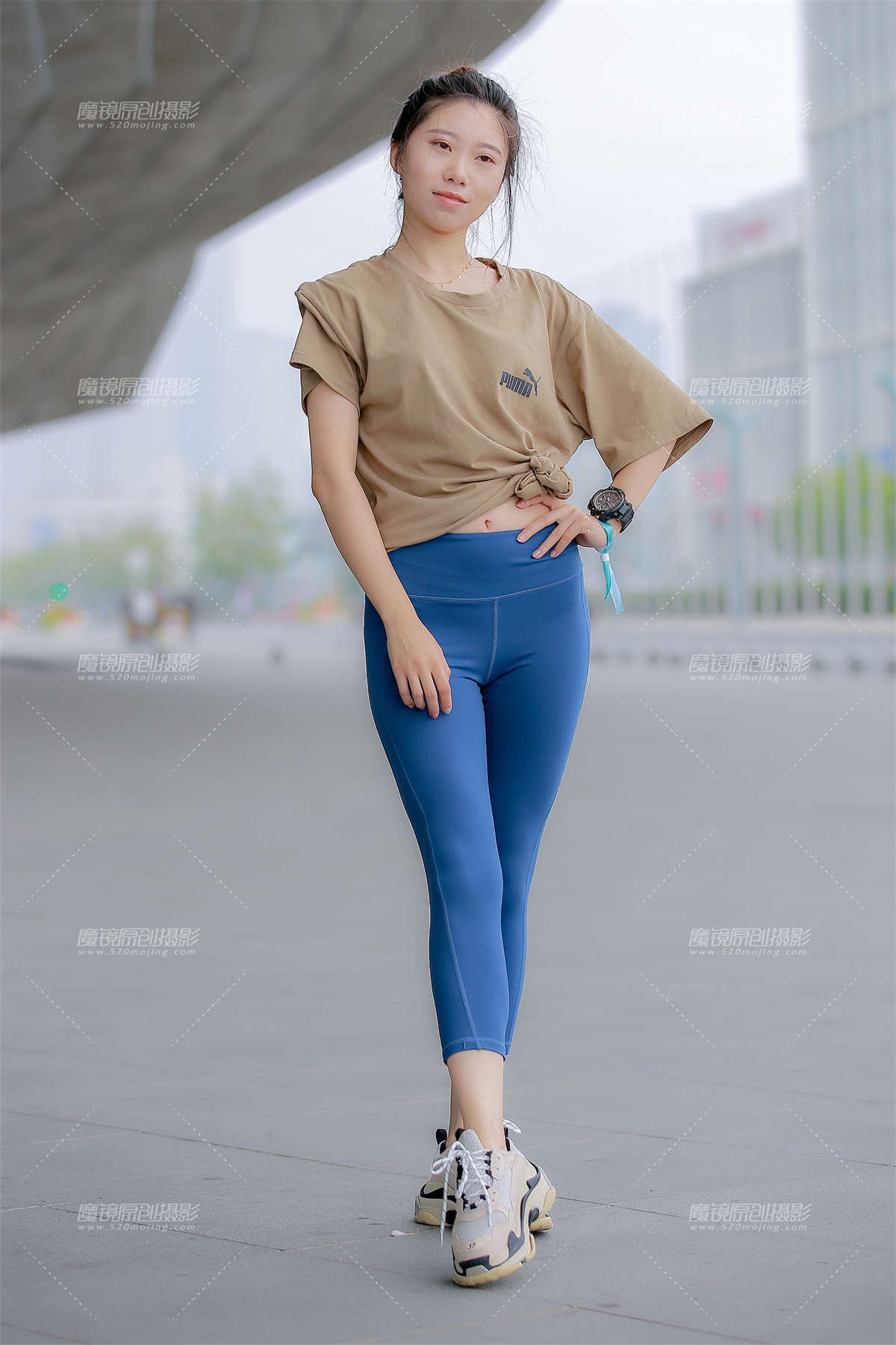 紧身裤瑜伽学员-日更街拍