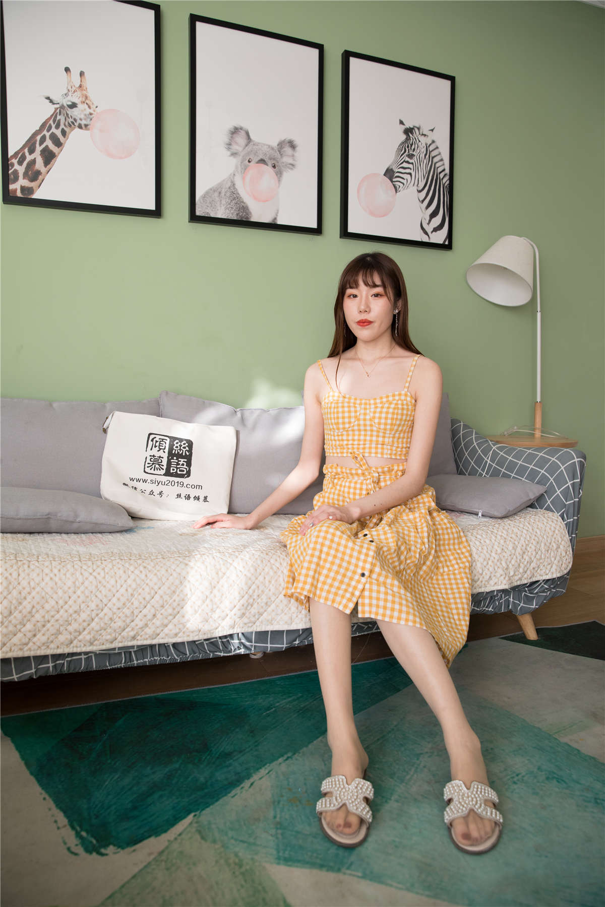 物恋传媒352期：爱琪-短暂之间-日更街拍