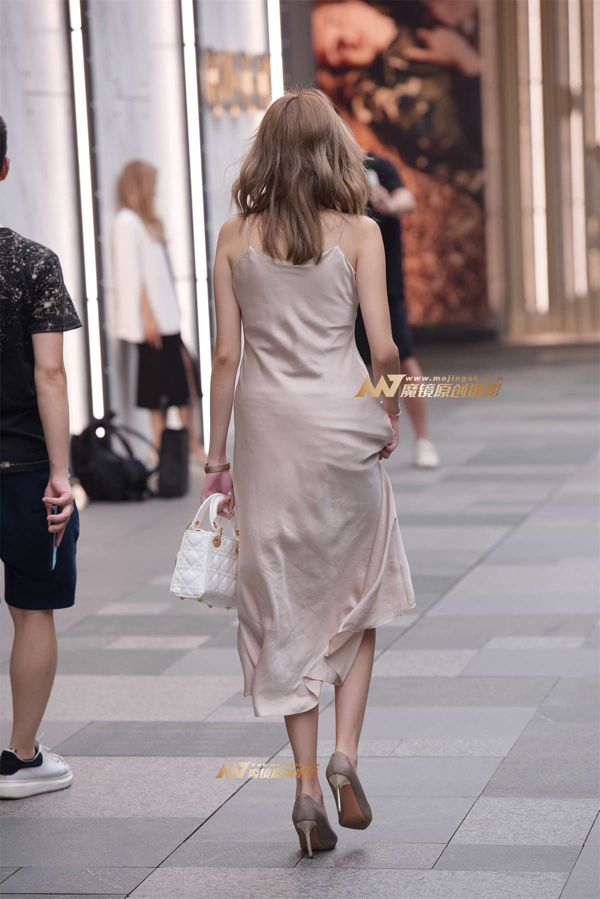 图片[2]-亮晶晶的裙子-日更街拍