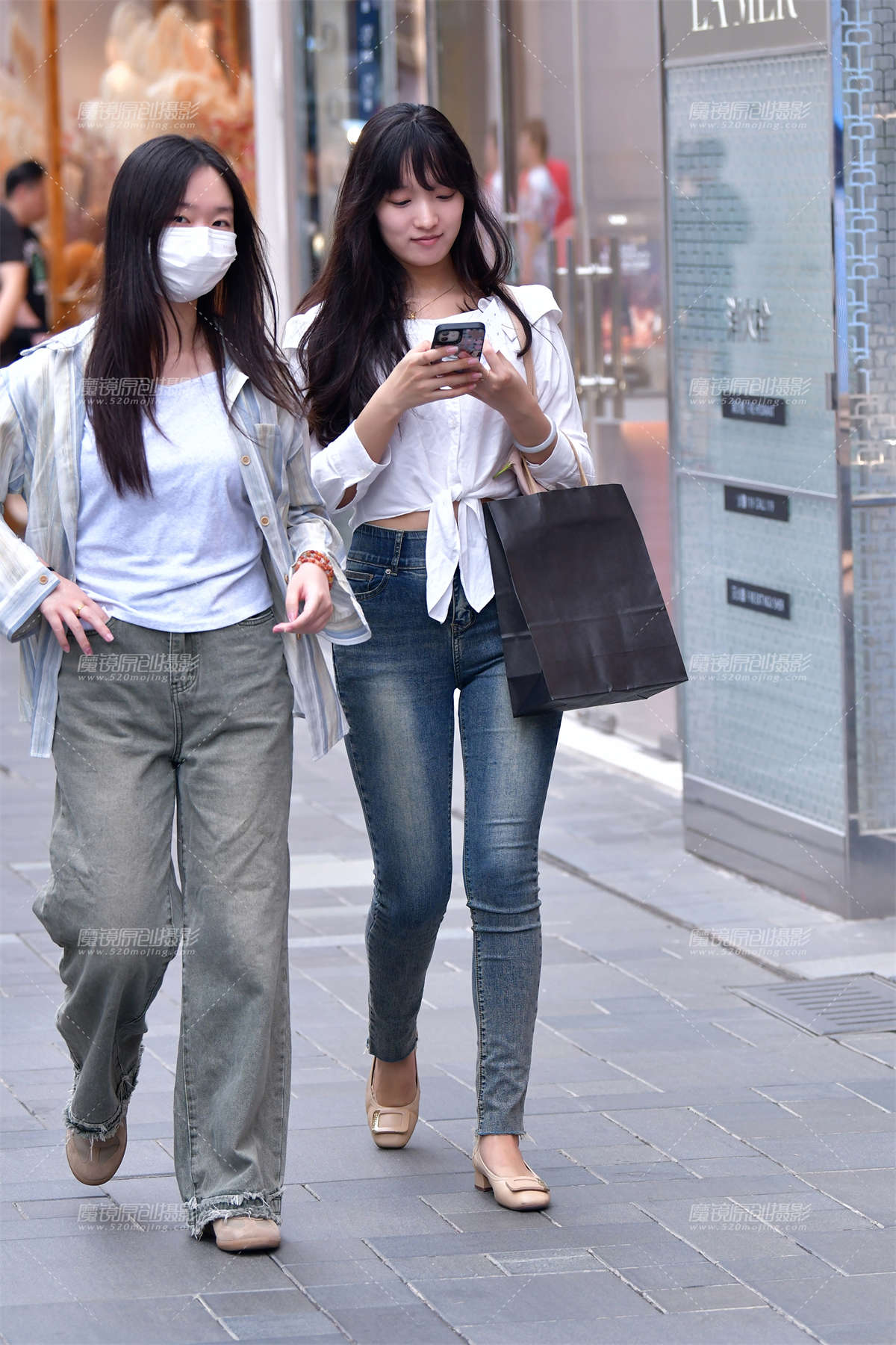 图片[2]-★腼腆牛仔裤美女-日更街拍