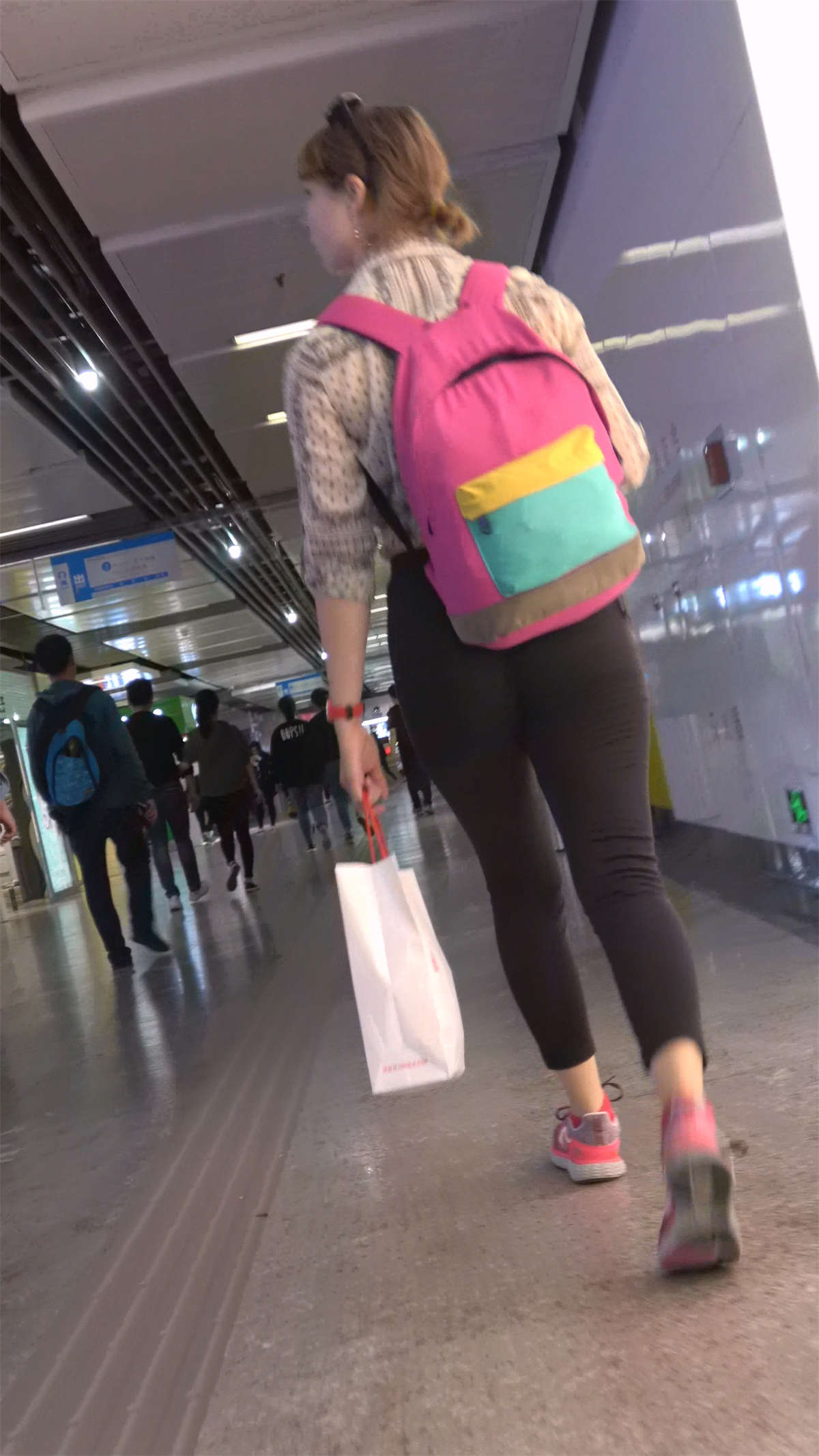 街拍逛街姐妹花-日更街拍