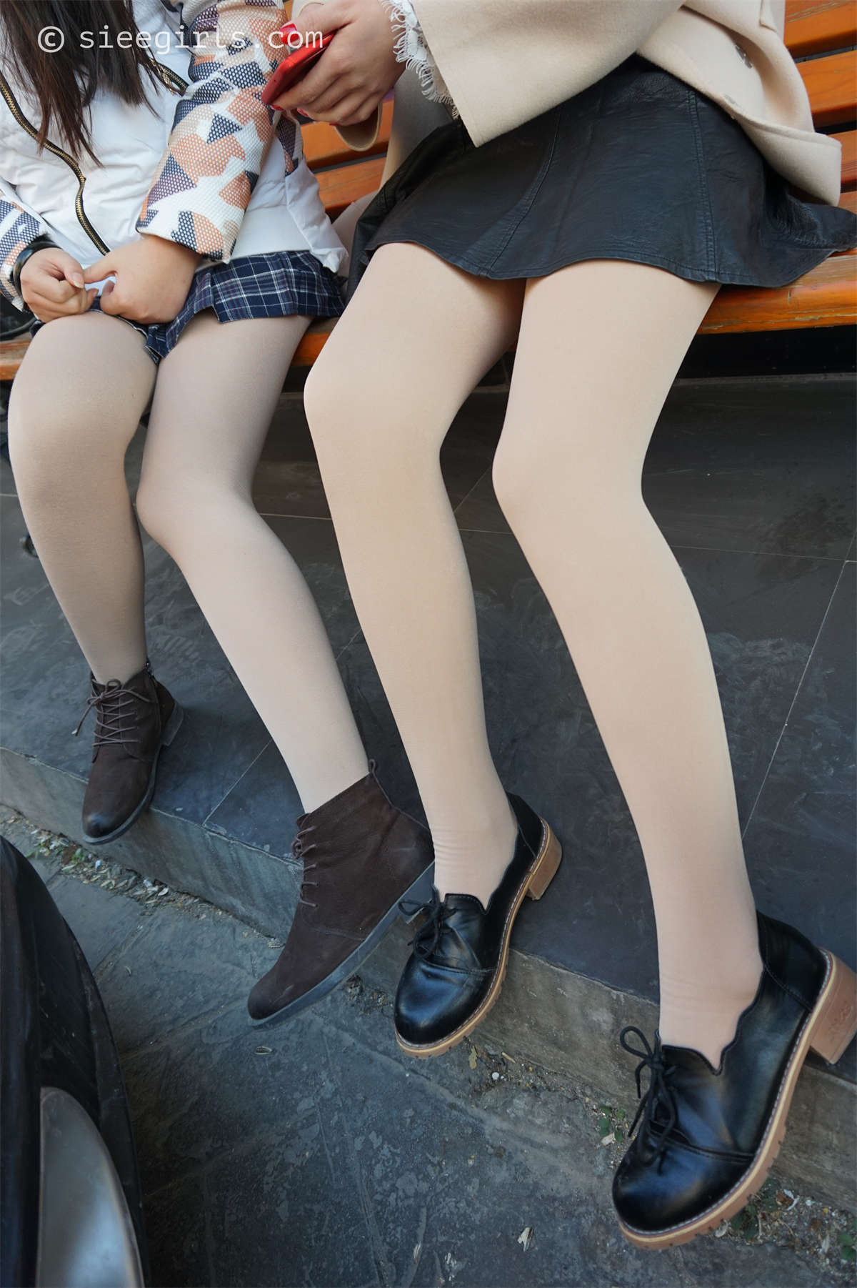 SIEE丝意新刊 NO.016 曦曦思思 冬日午后-日更街拍