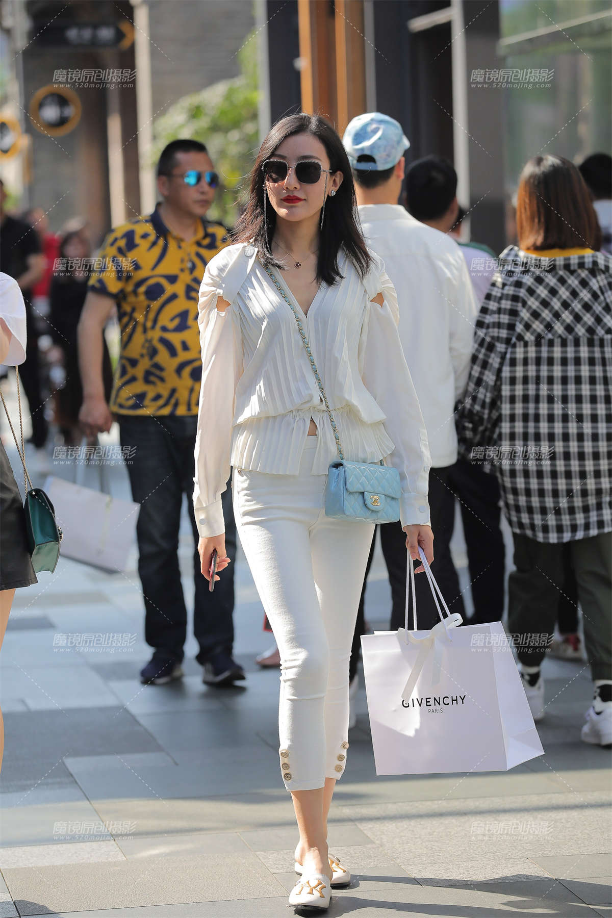 【凯恩赛贴】白色紧牛-日更街拍