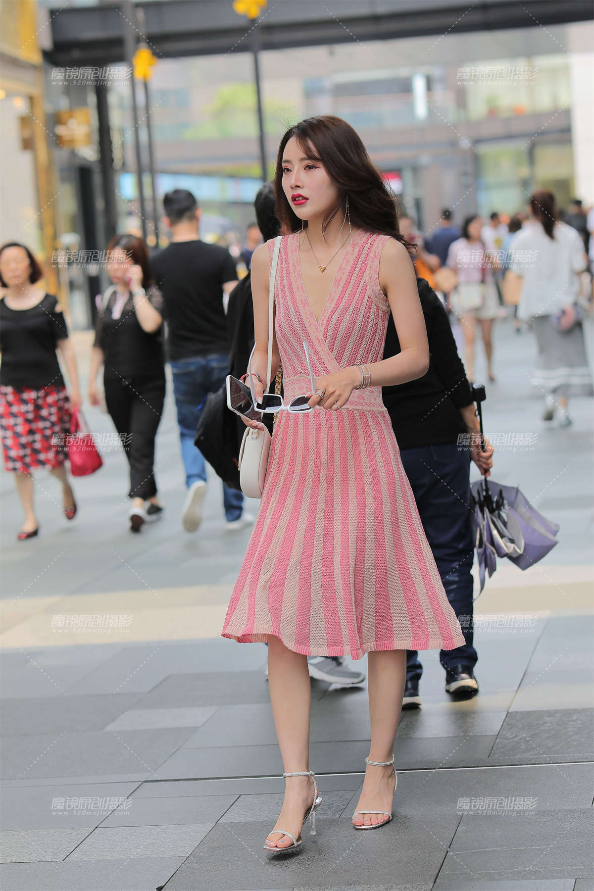 【凯恩赛贴】白皙美女-日更街拍