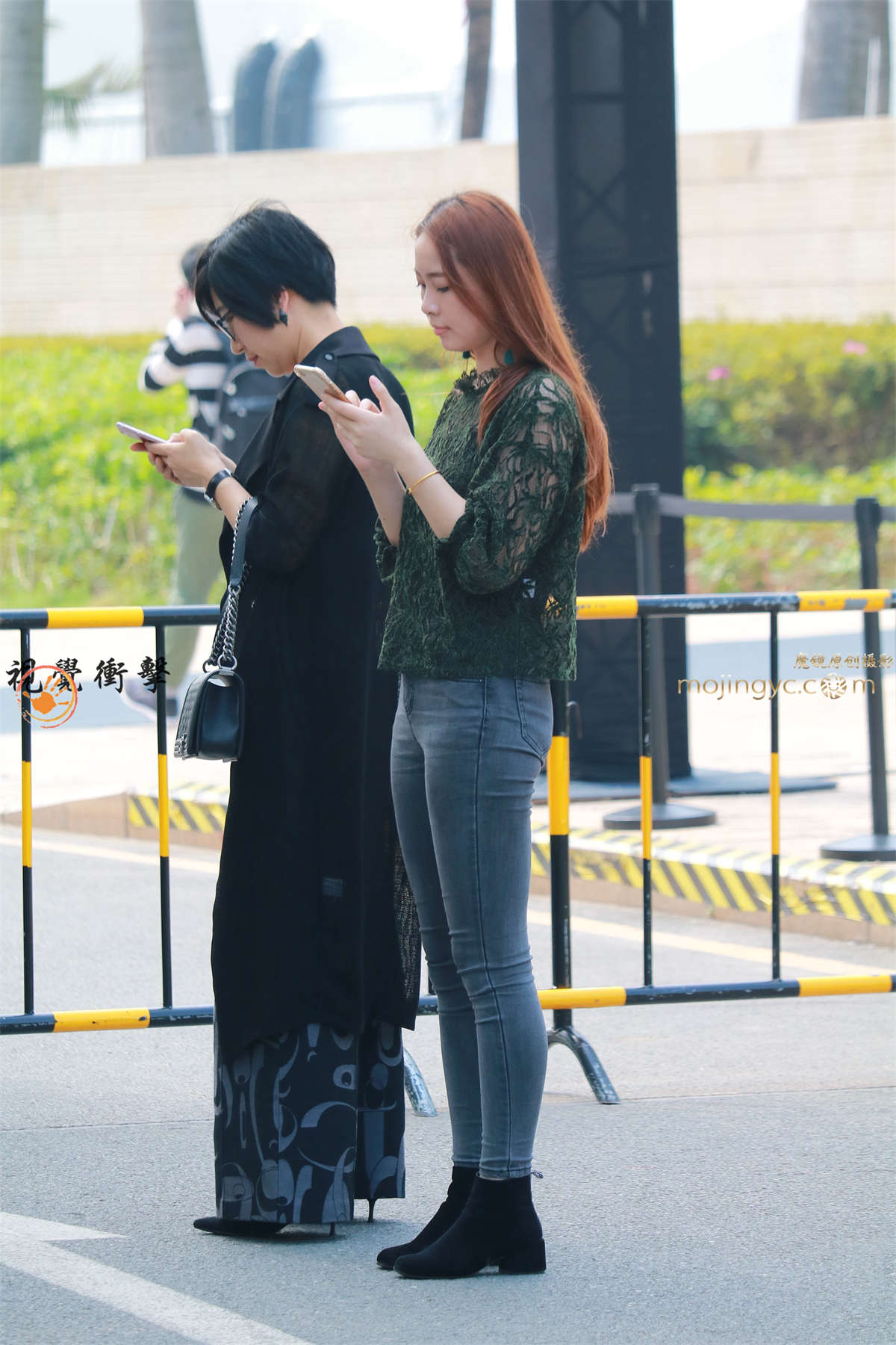 图片[2]-紧身牛仔裤 靓丽身材比例好-日更街拍