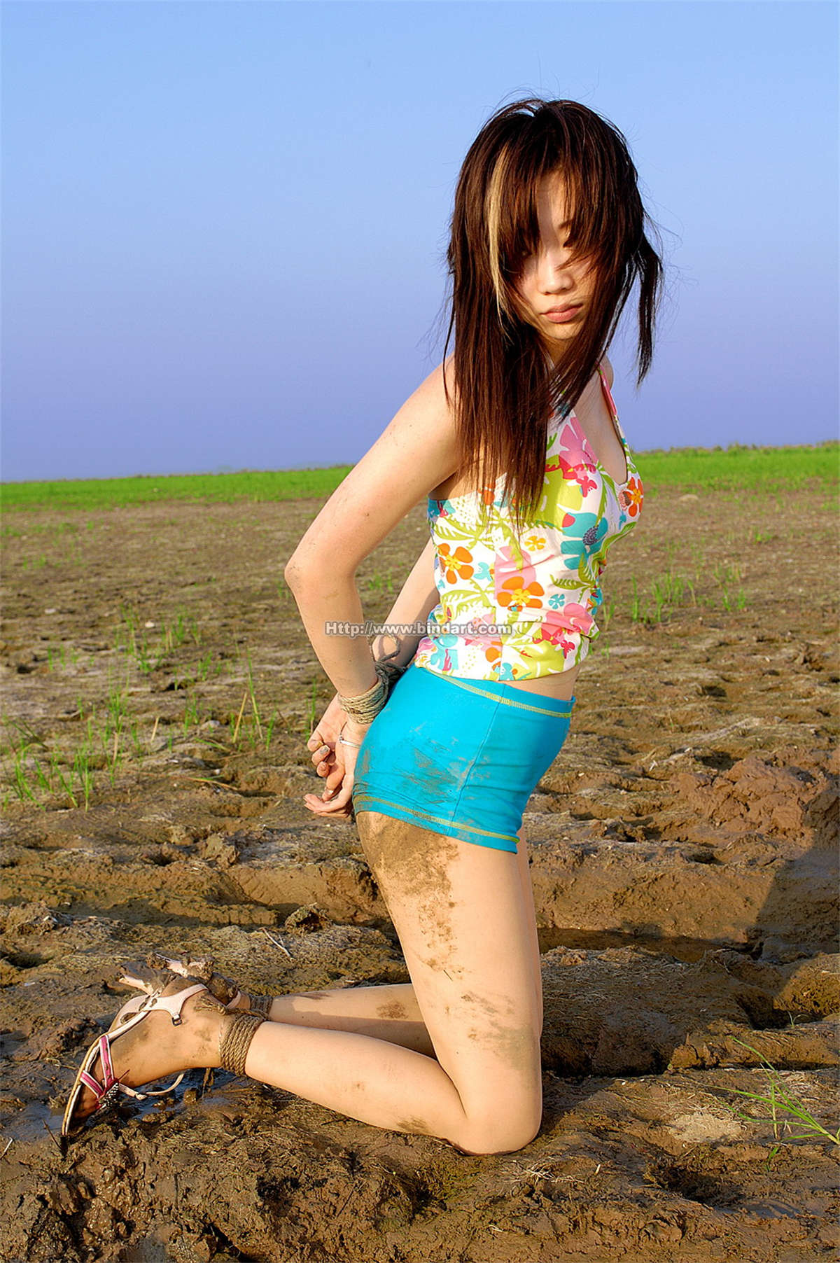 Bindart美束 2005-08-07 泥泞肉丝2-日更街拍