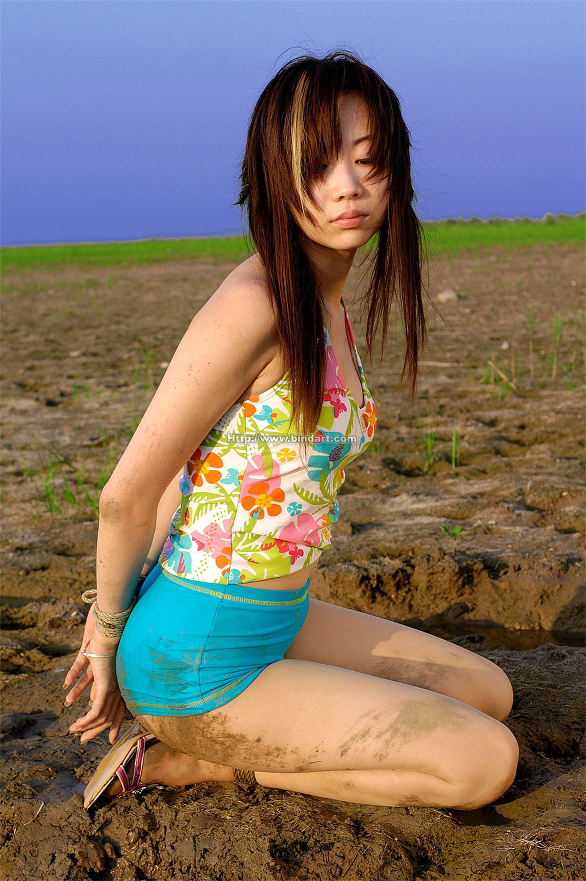 图片[2]-Bindart美束 2005-08-07 泥泞肉丝2-日更街拍