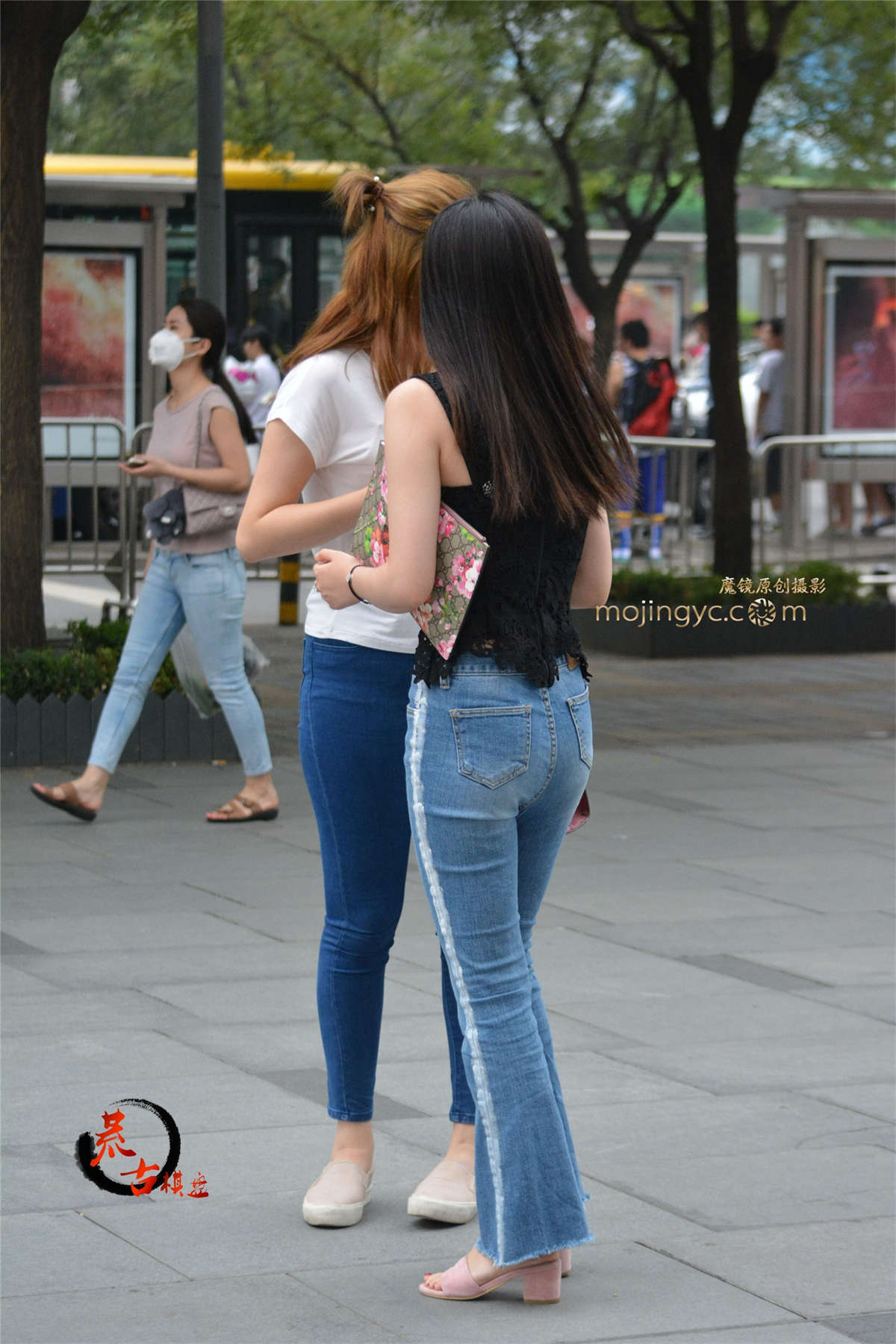 图片[2]-10-20 牛仔裤显身材-日更街拍
