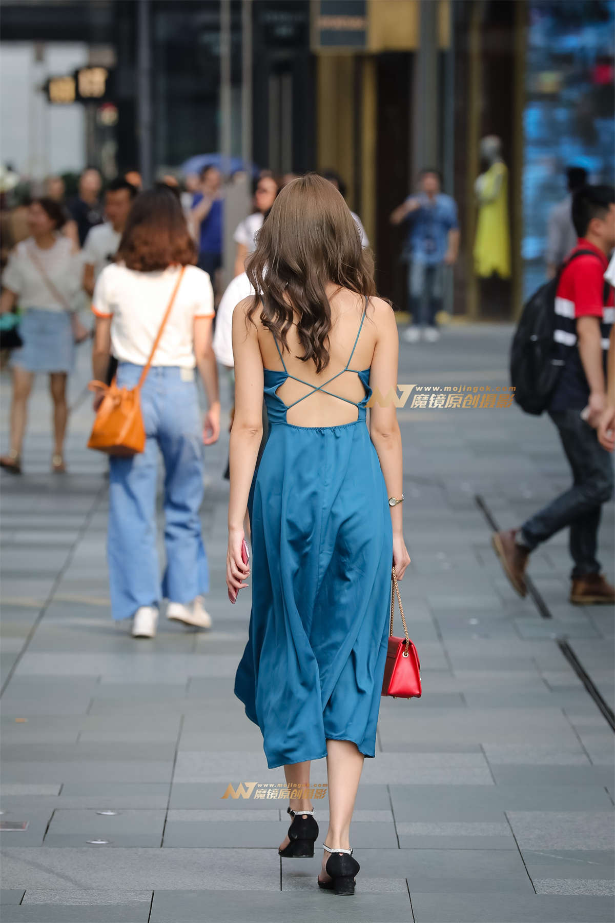 图片[2]-【凯恩赛帖】第一眼就让人怦然心动-日更街拍