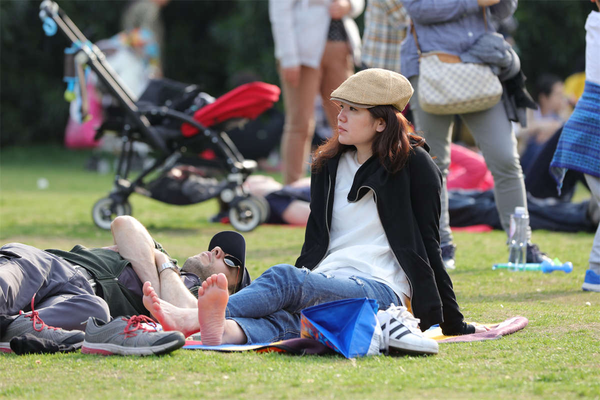 图片[2]-踏青公园街拍系列No.813 艳足素足变换再多一次看完 第3套-日更街拍