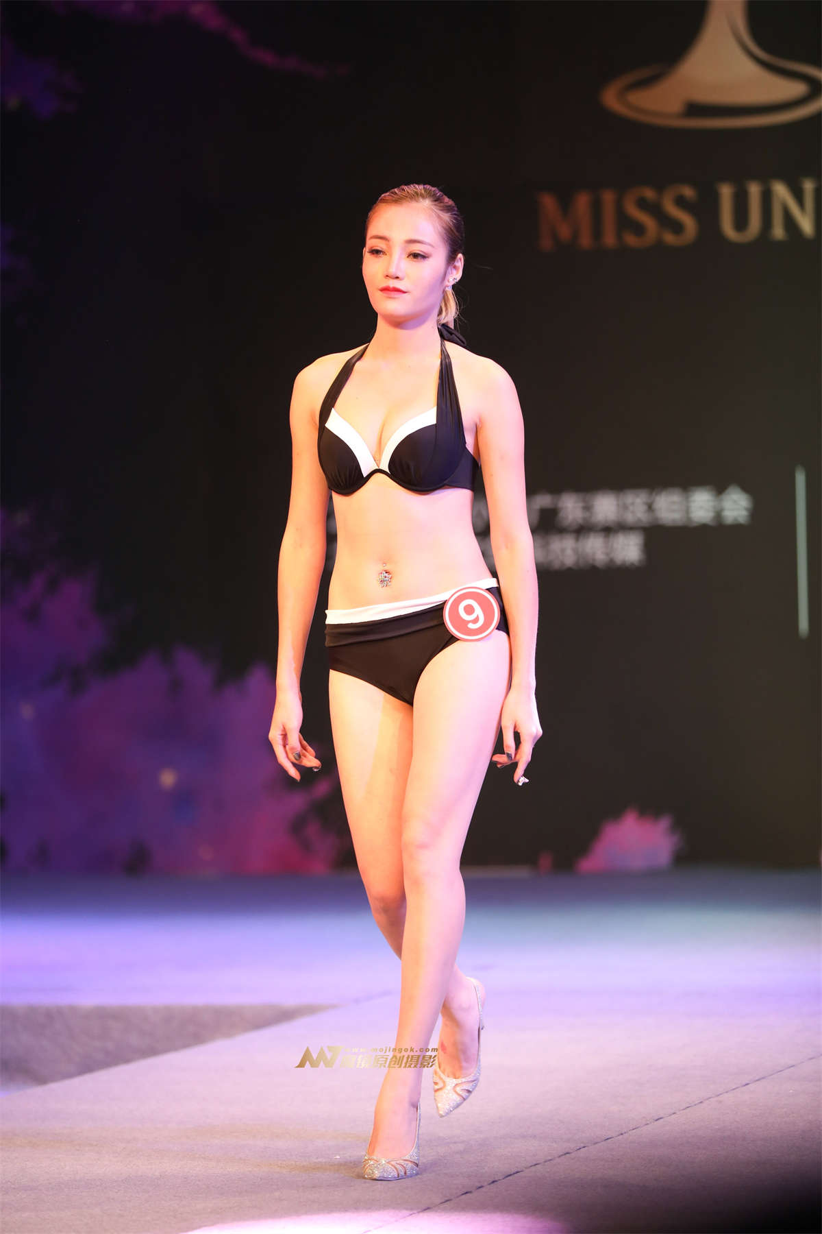 [辉辉舞台拍摄】比基尼环节-日更街拍