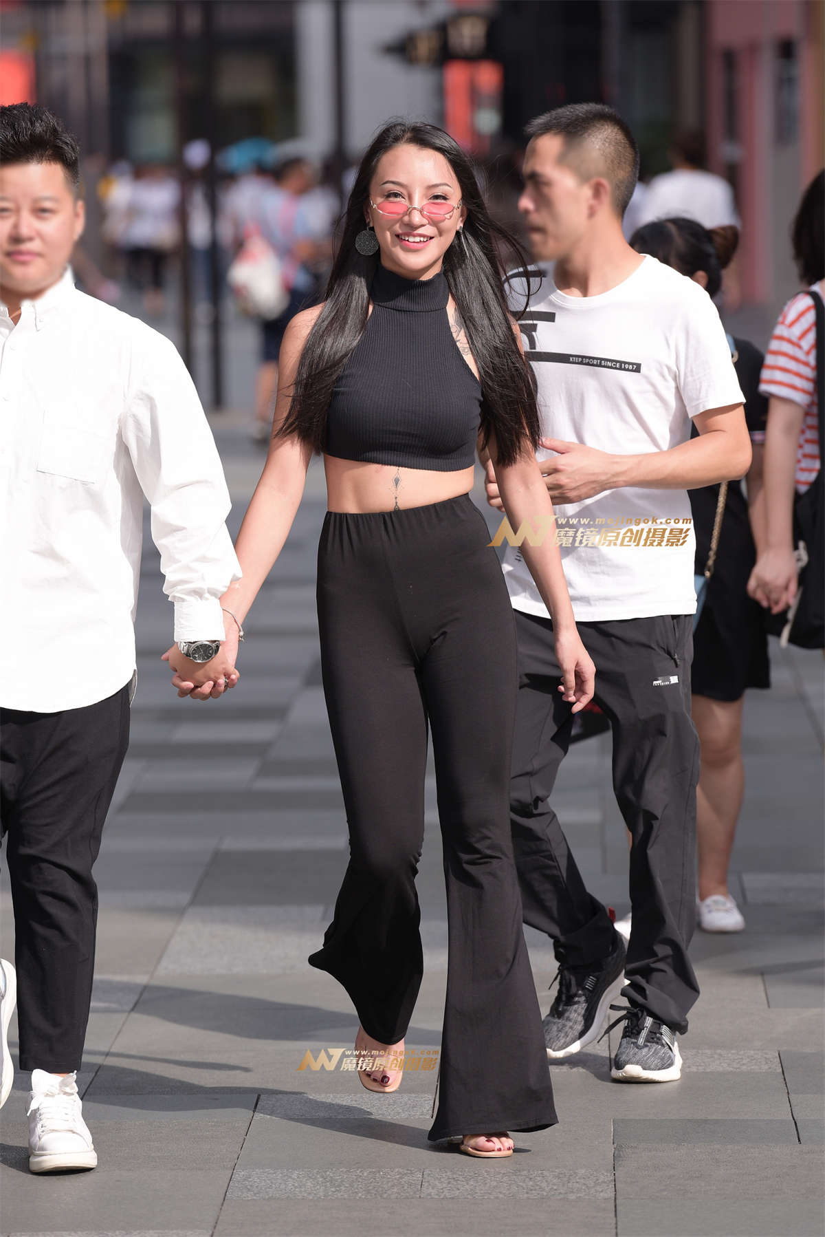 甜美的小姐姐-日更街拍