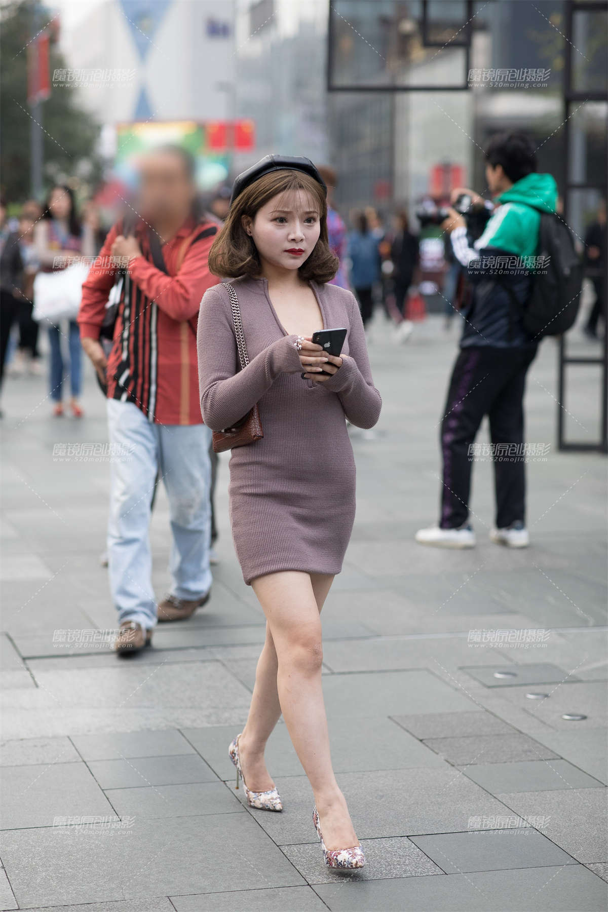 可人小姐姐-日更街拍