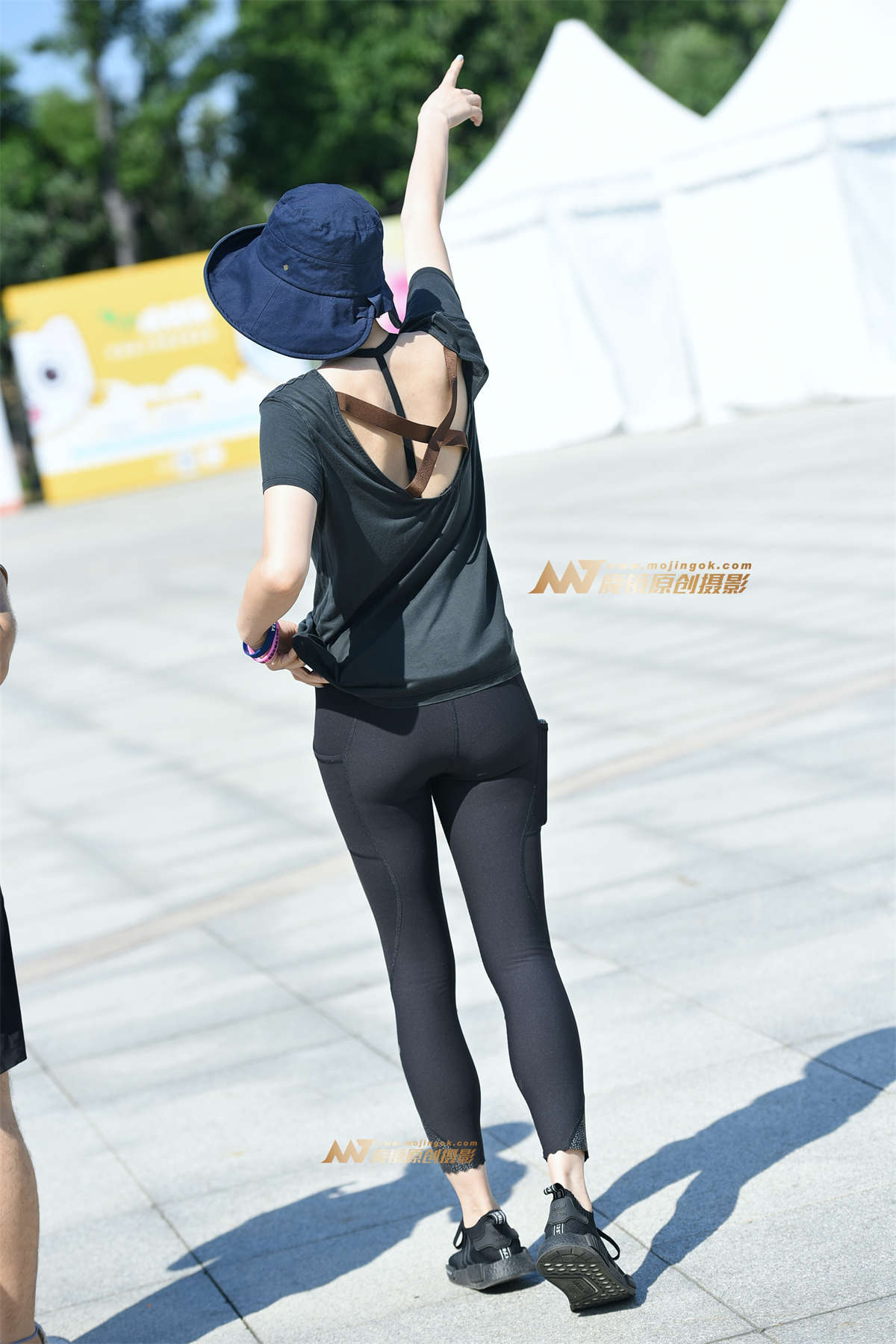 图片[2]-【咔喳赛贴】逛的尽兴-日更街拍