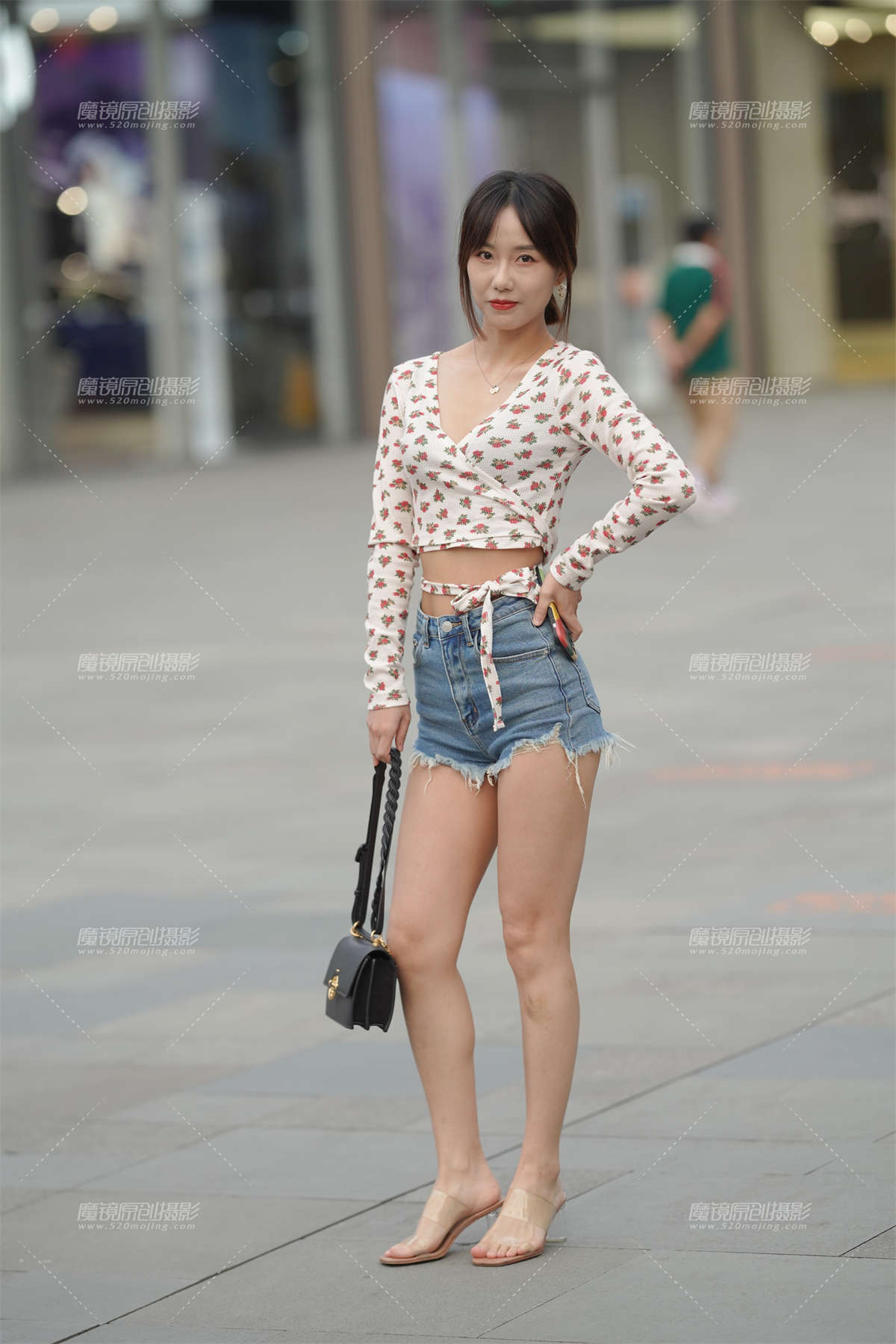 韩系热裤美眉-日更街拍