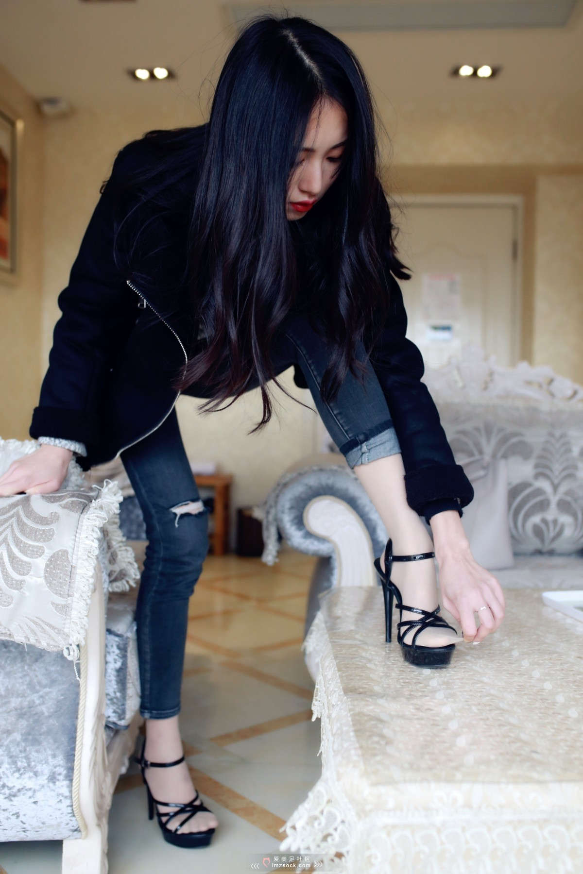 图片[2]-MZSOCK-2018 No.27 苏雯 小嫩模肉丝高跟鞋-日更街拍
