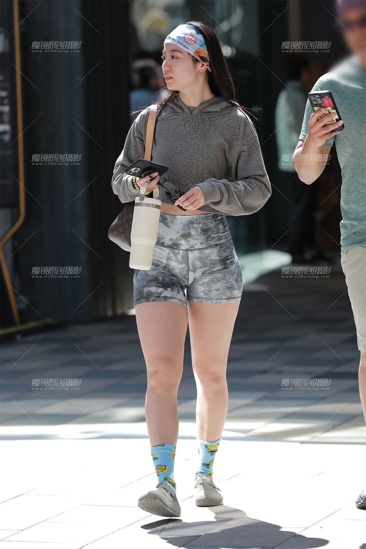 图片[2]-瑜伽短裤美女-日更街拍
