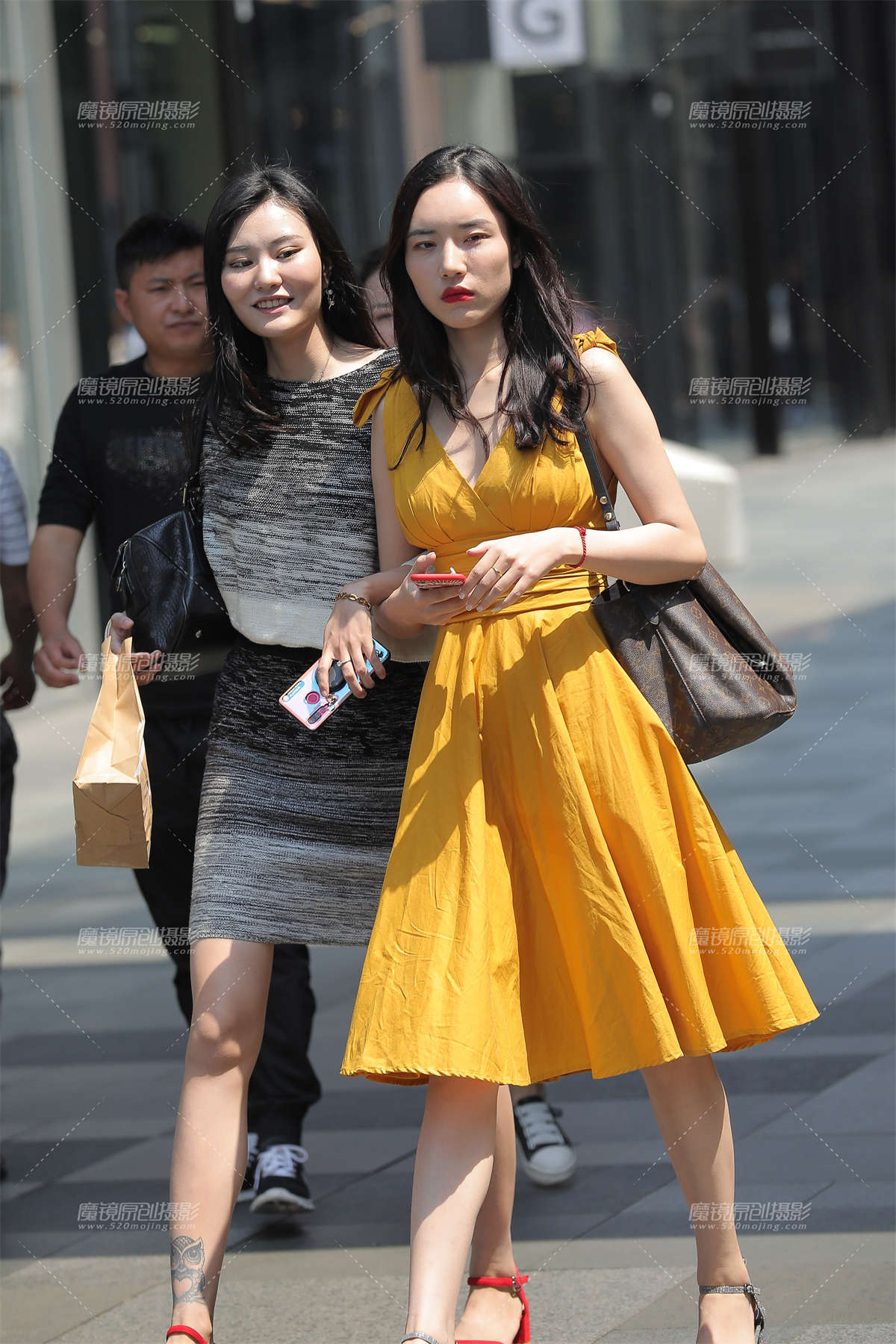 【凯恩赛贴】闺蜜逛街购物两不误-日更街拍