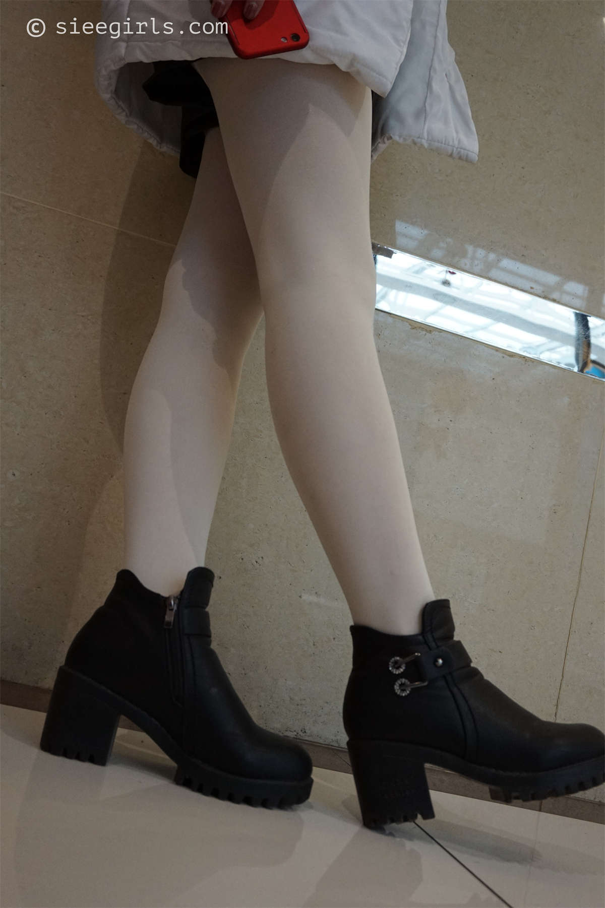 SIEE丝意新刊 NO.020 思思 白丝学妹-日更街拍