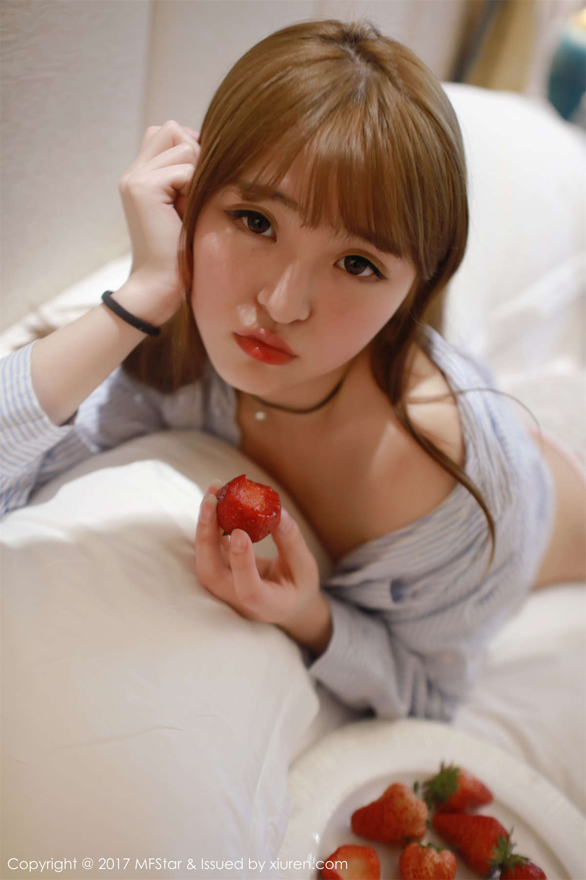 MFStar模范学院 2017.05.15 VOL.096 伊小七MoMo-日更街拍