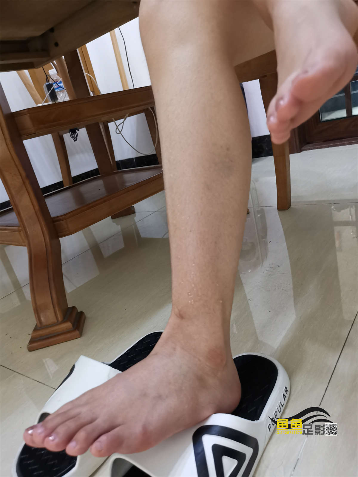 图片[2]-鱼鱼足影No.089 文文护士-日更街拍