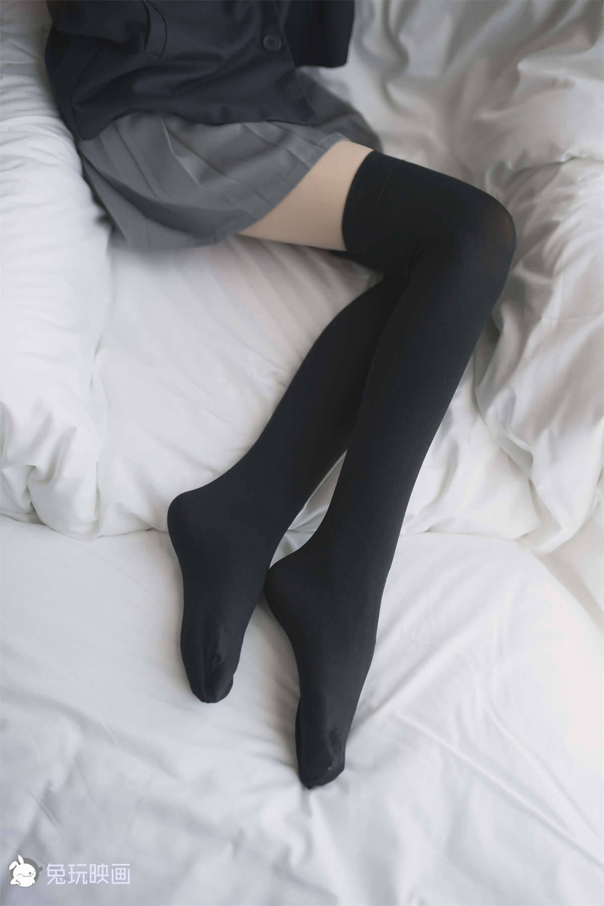 兔玩映画 B90.002 不要脱袜子插图1