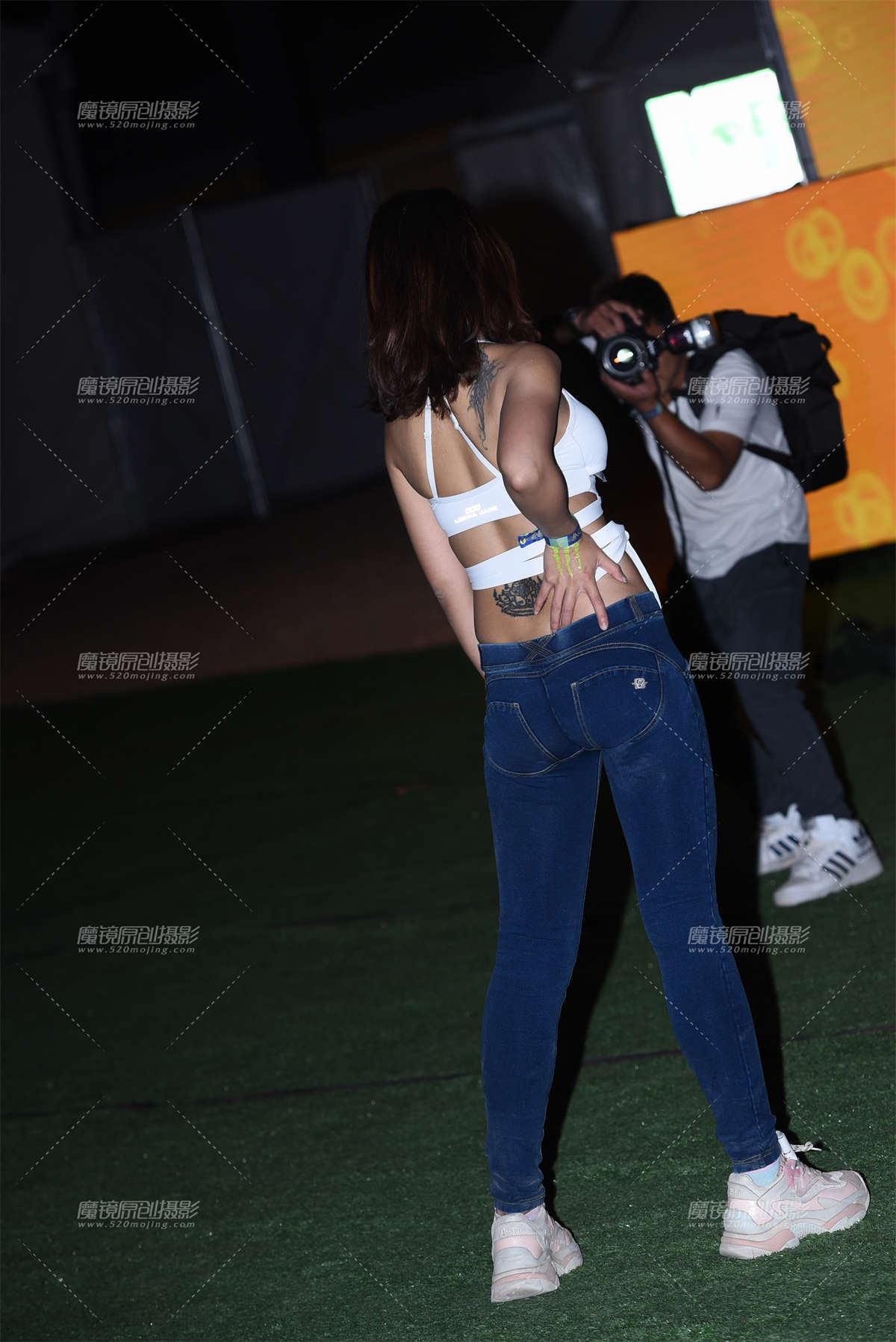 图片[2]-爱被拍的牛妹__-日更街拍