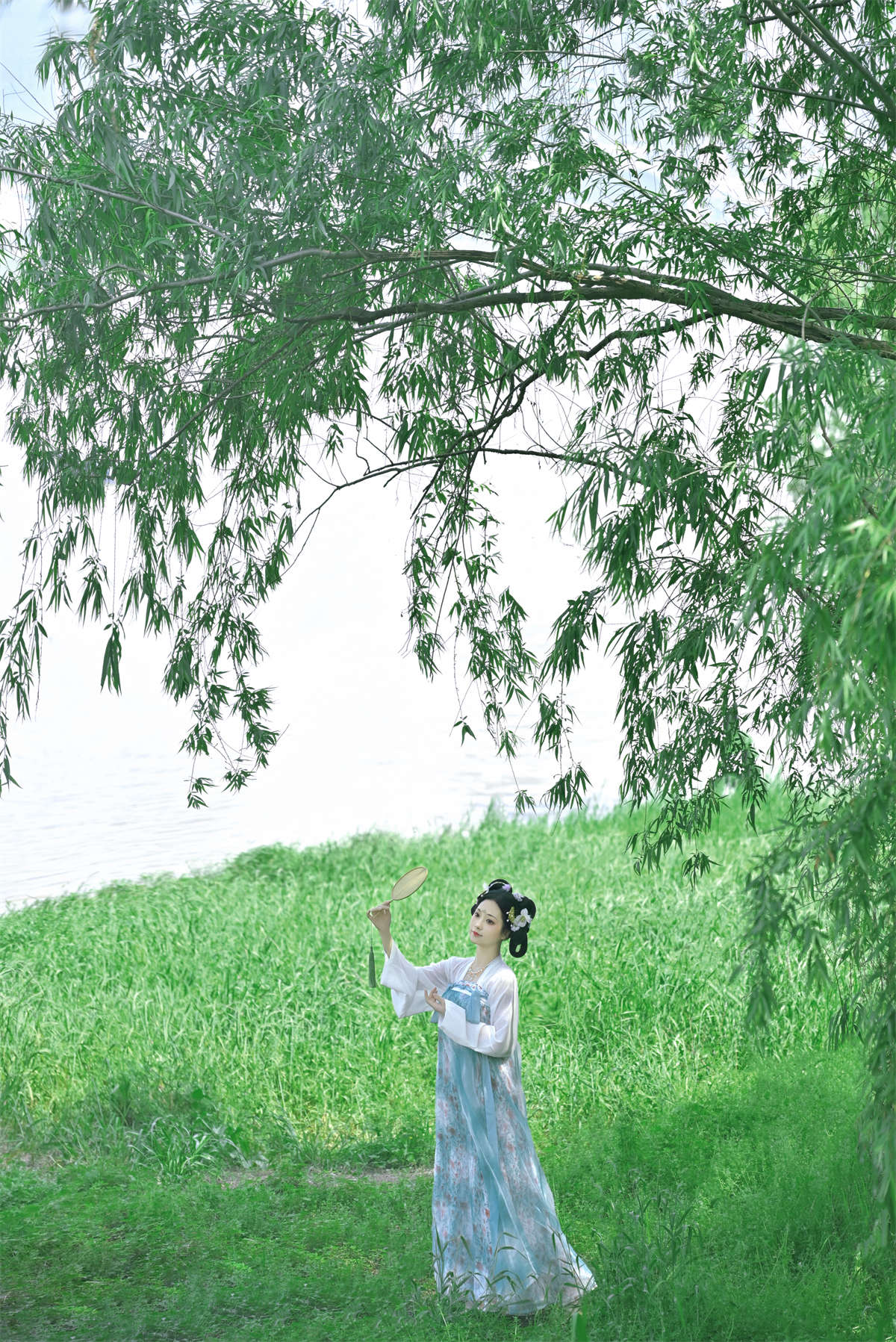 YITUYU艺图语 2024.05.24 春日少女 梨荼白-日更街拍