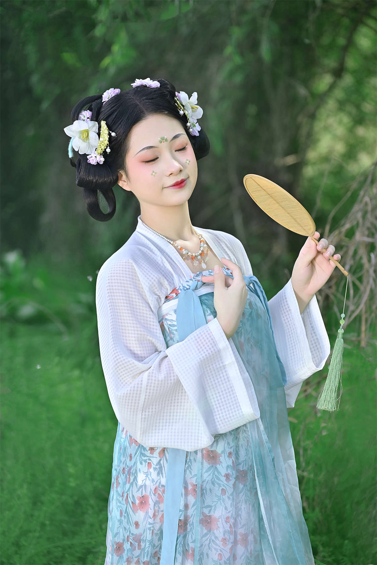 YITUYU艺图语 2024.05.24 春日少女 梨荼白插图1