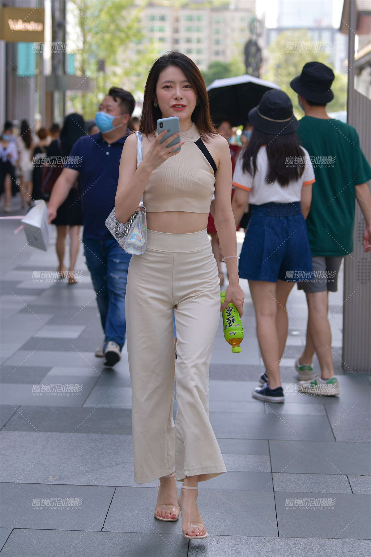 太爱了，韵味十足的美女-日更街拍