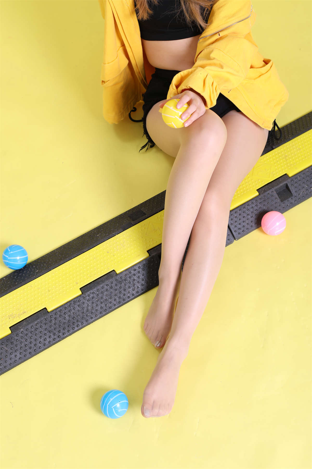 奈丝写真 NO.021 高高-黄橙色的运动系少女-日更街拍