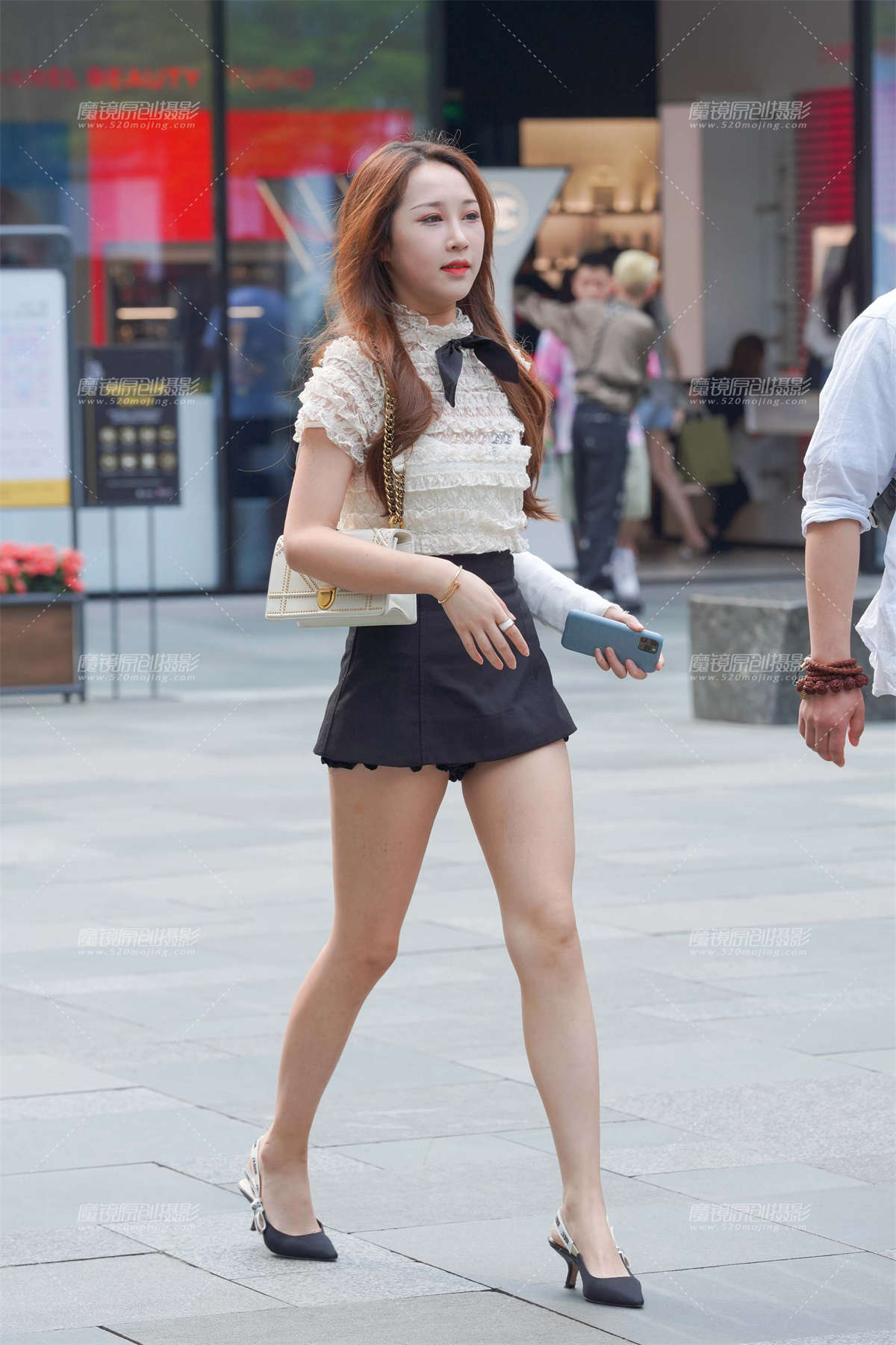 美腿美眉-日更街拍