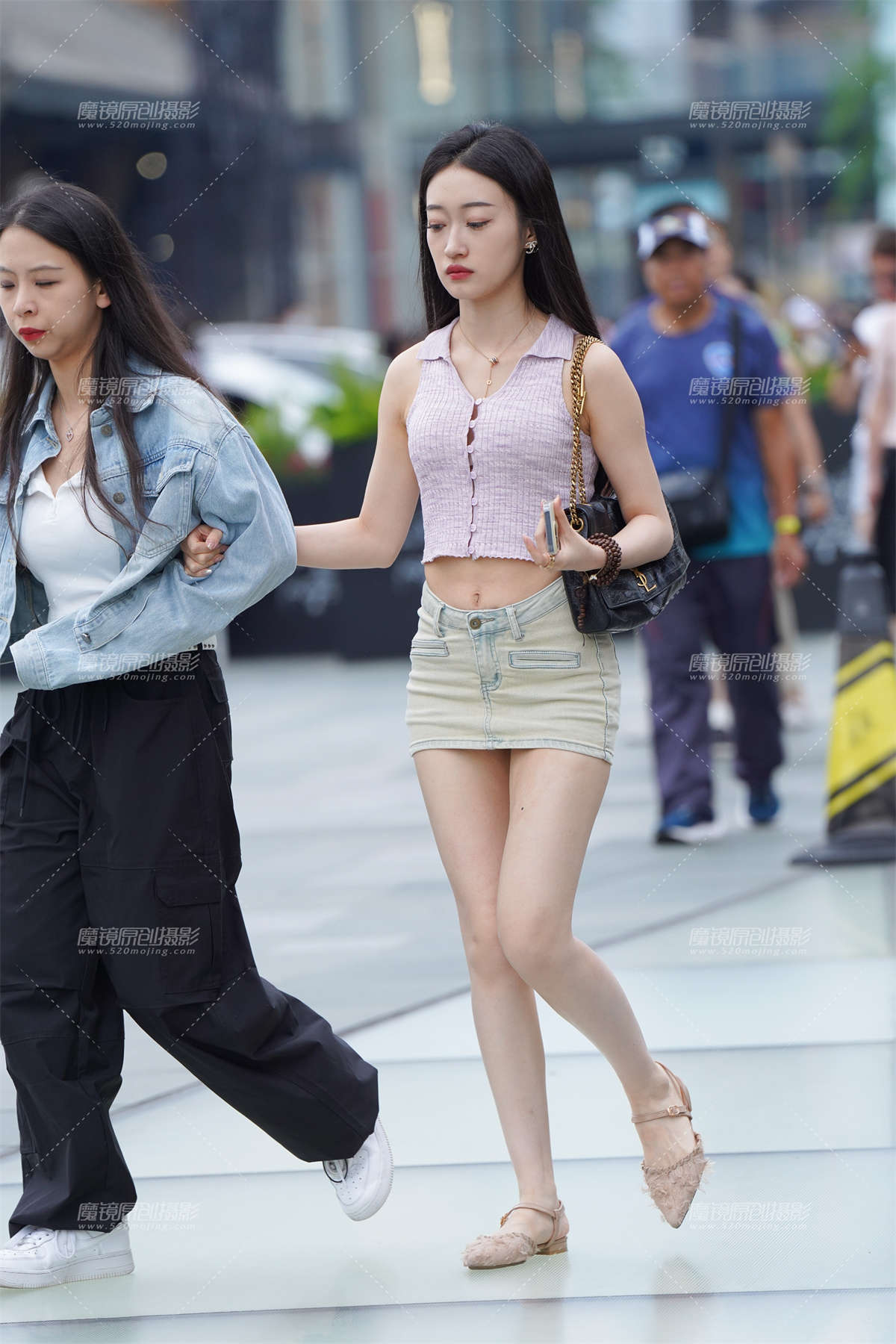 紧牛包臀裙-日更街拍