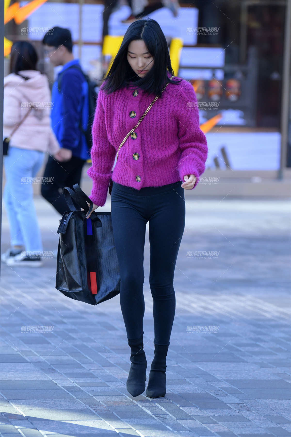 【小默赛帖】第1622篇★紧身裤美女★-日更街拍