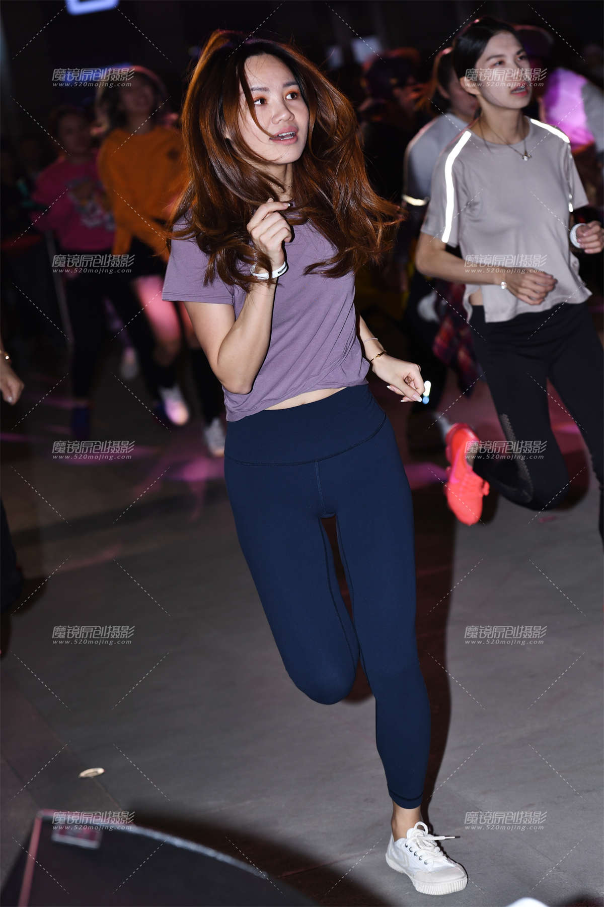 【咔喳赛帖】跳的开心-日更街拍