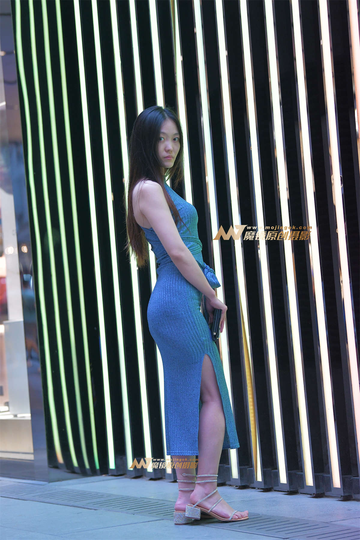 图片[2]-【红石赛帖】夜拍长裙美女-日更街拍