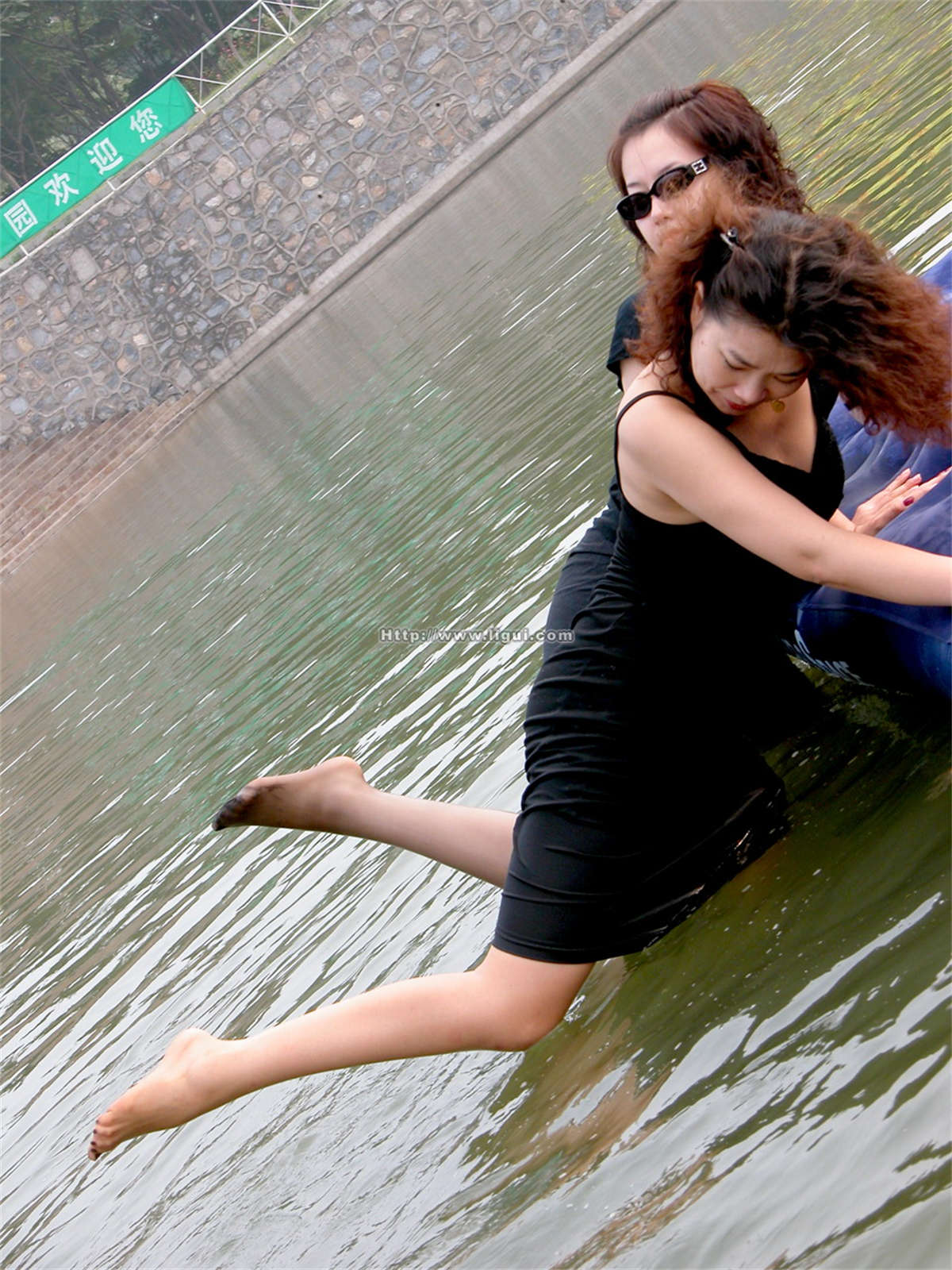 图片[2]-Ligui丽柜 2004-3-8-日更街拍