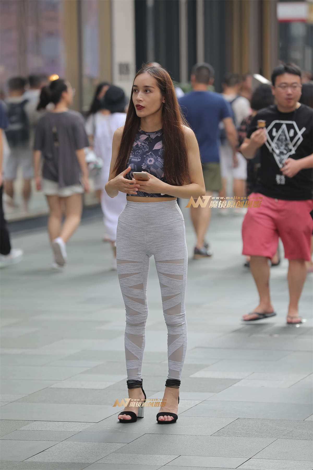 【凯恩赛帖】极品紧身裤-日更街拍