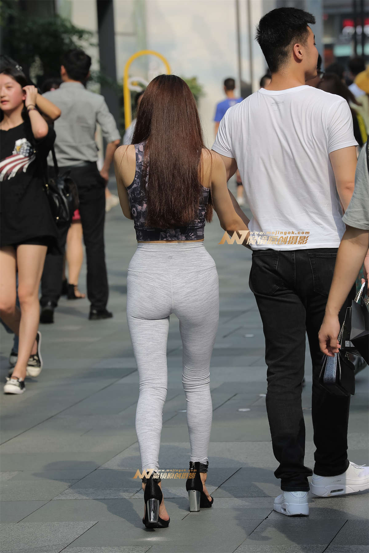 图片[2]-【凯恩赛帖】极品紧身裤-日更街拍