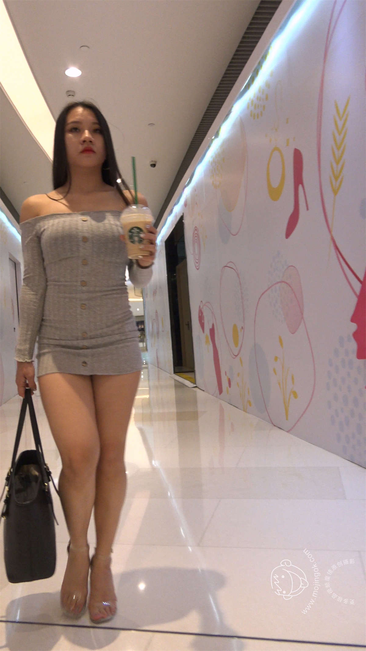 图片[2]-丰满美女小萌-日更街拍