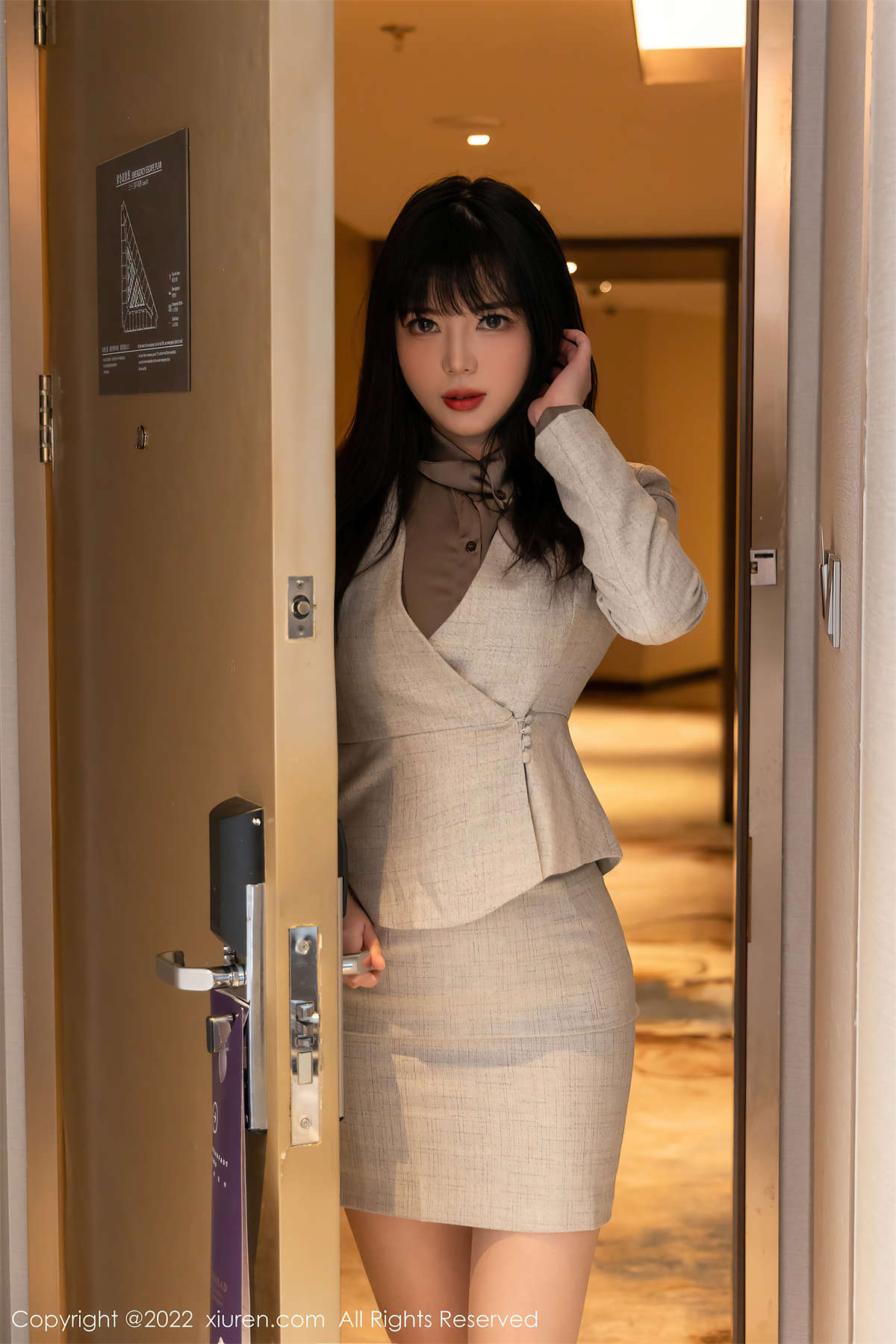 Xiuren秀人网 2022.03.09 NO.4689 Arude薇薇-日更街拍