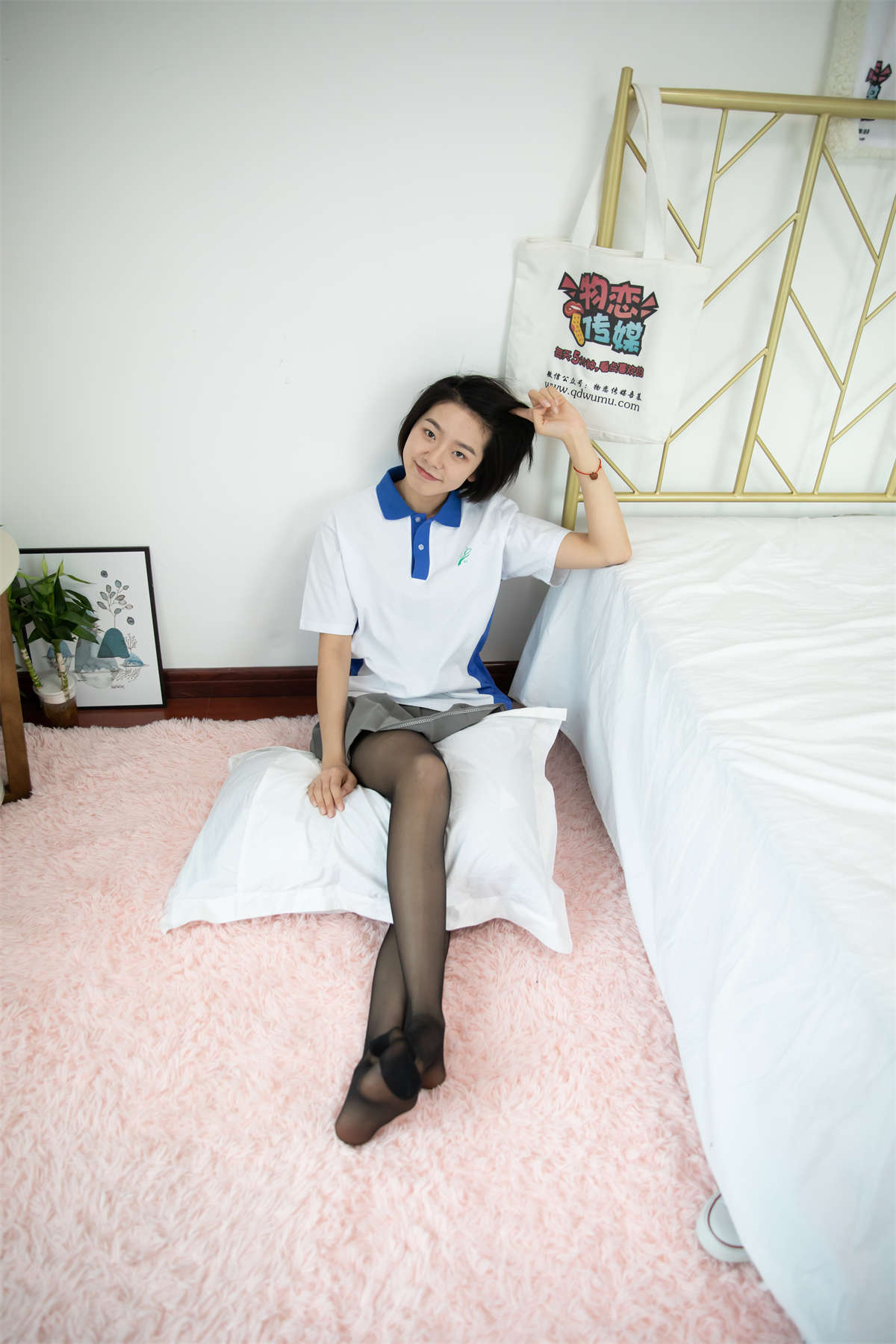 物恋传媒 NO.793 小飞-静夜思-日更街拍