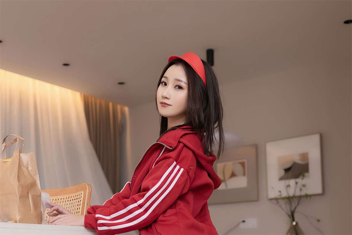 图片[2]-Xiuren秀人网 2025.04.23 NO.10188 杏子Yada-日更街拍