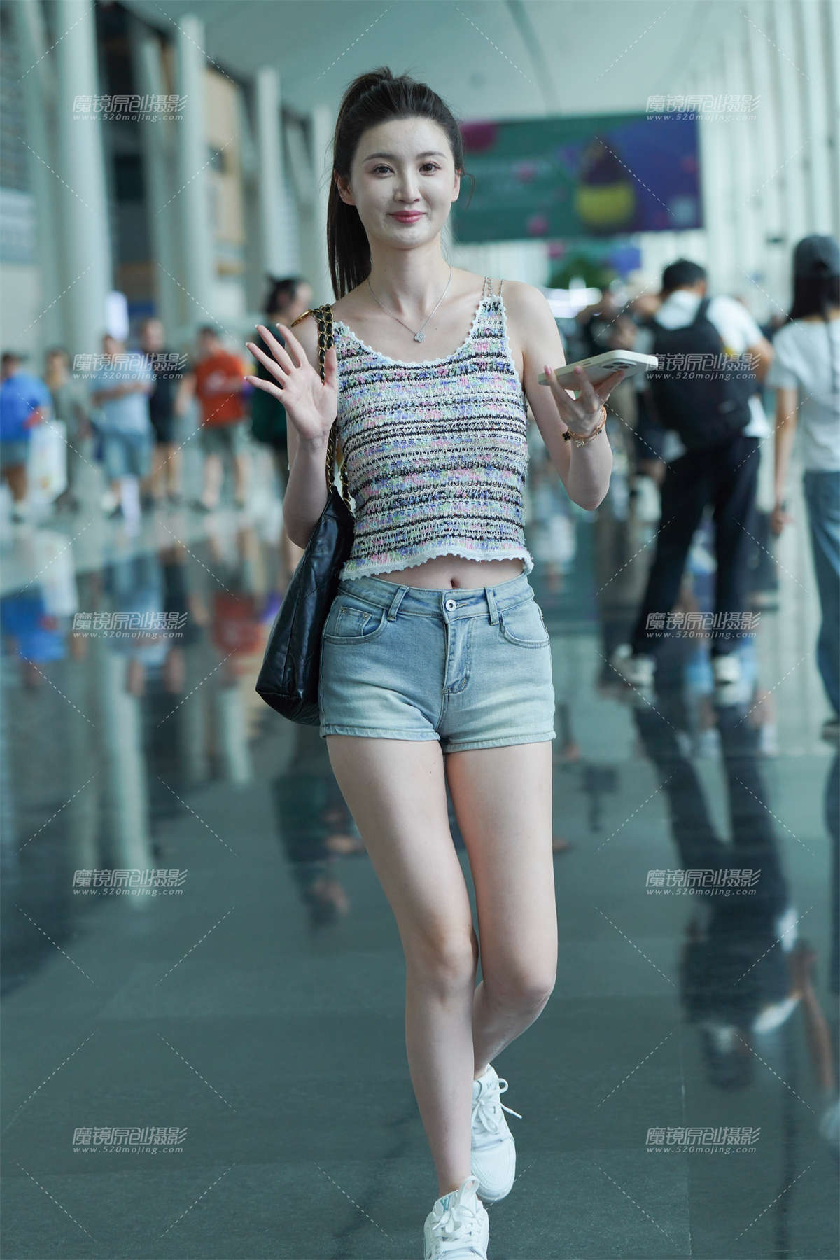 图片[2]-热裤美腿-日更街拍